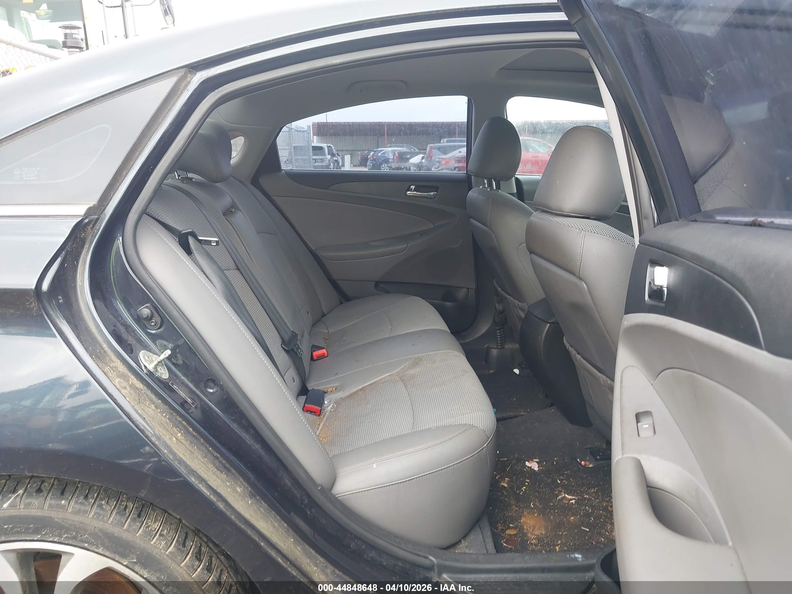HYUNDAI SONATA image 8