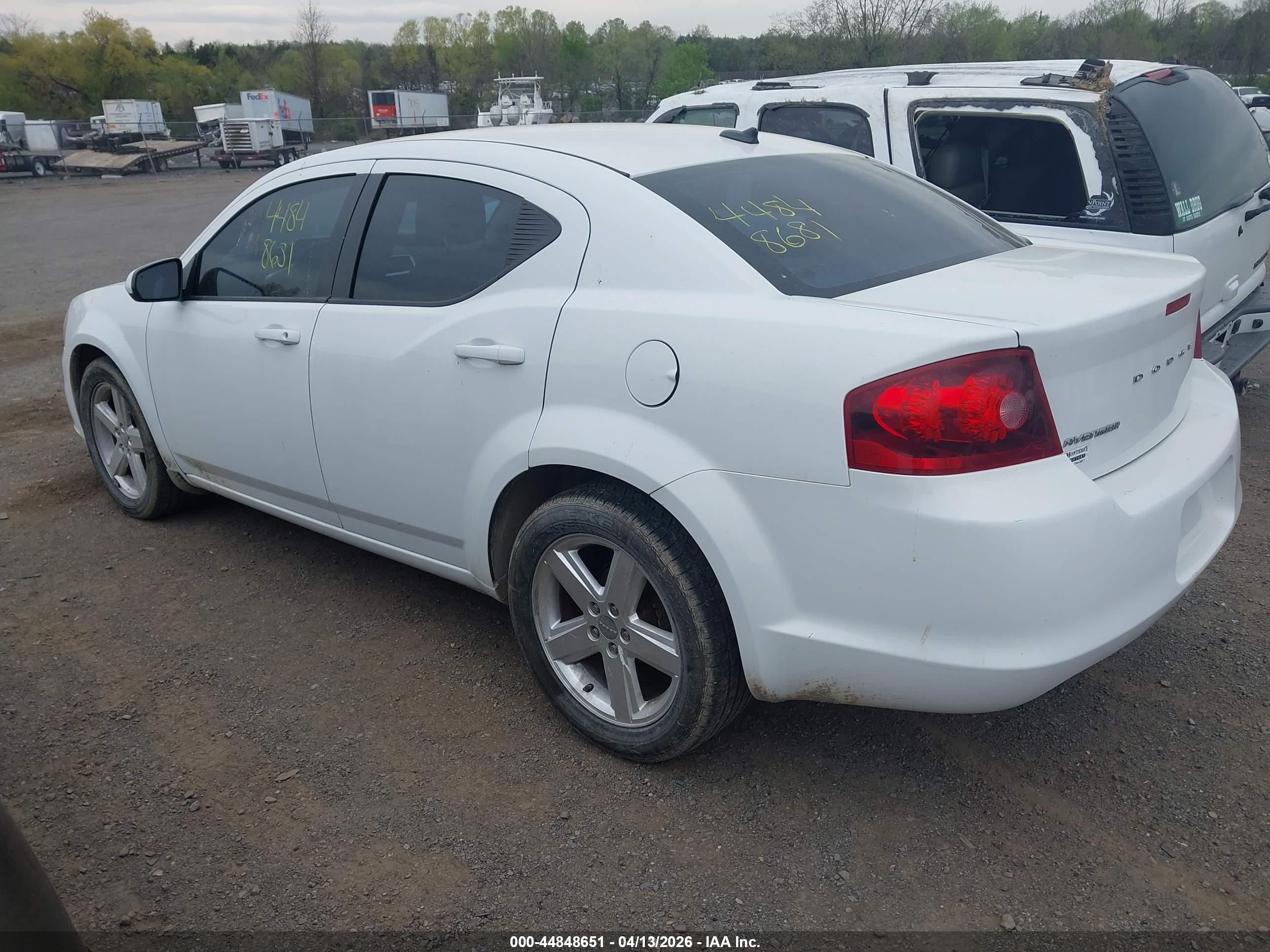 DODGE AVENGER image 3