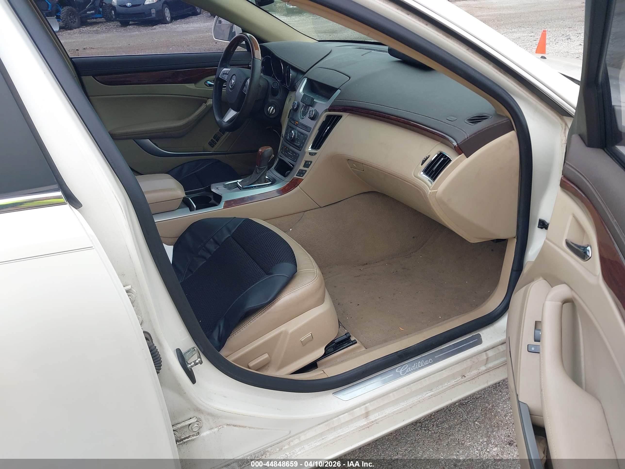 CADILLAC CTS image 5