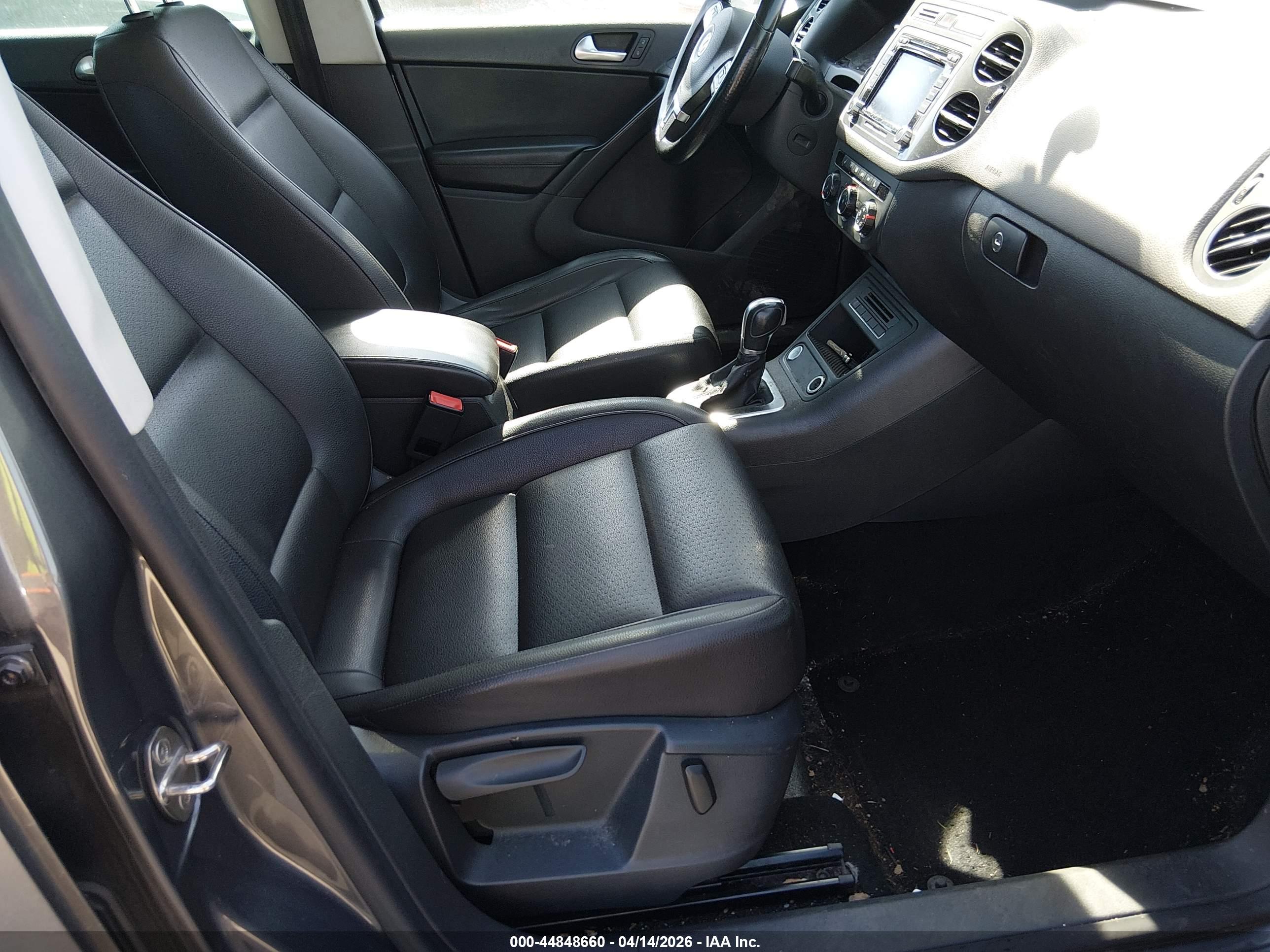 VOLKSWAGEN TIGUAN image 5