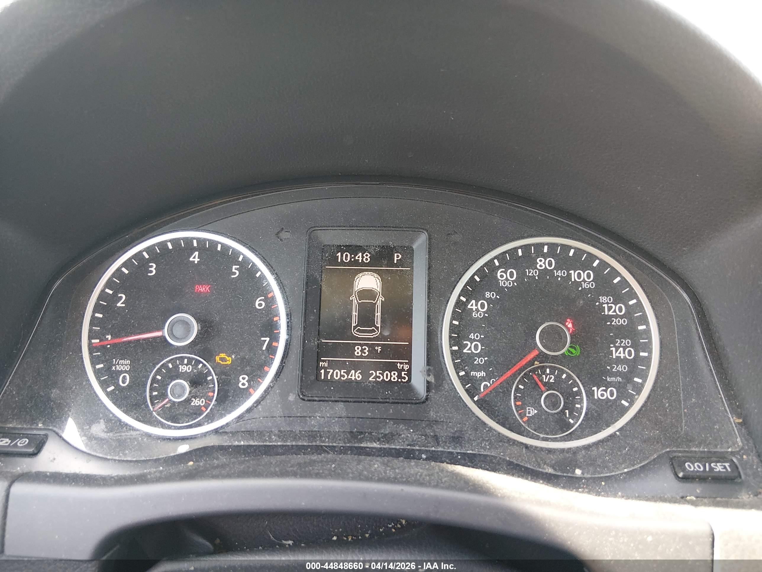 VOLKSWAGEN TIGUAN image 7