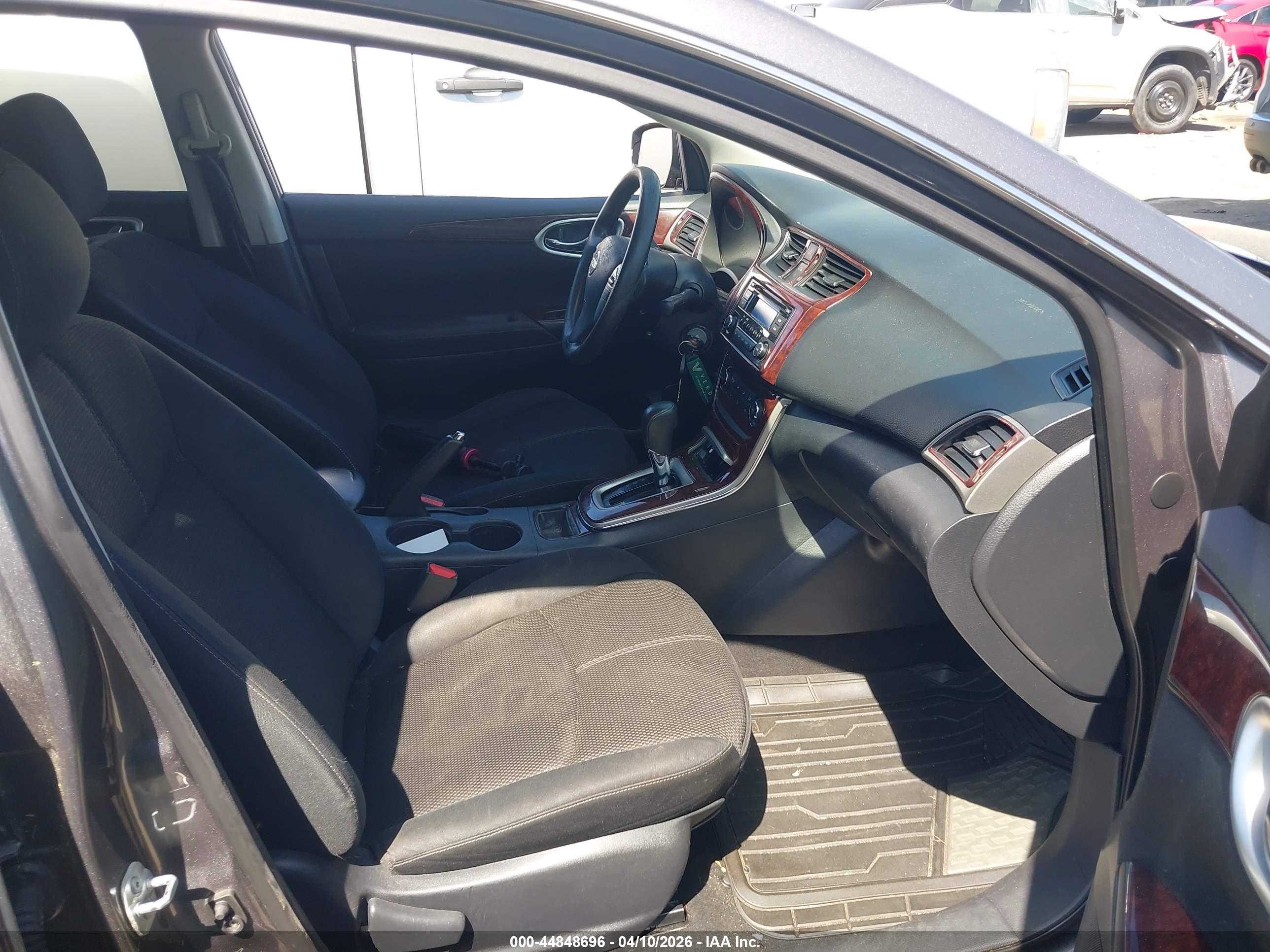NISSAN SENTRA image 5