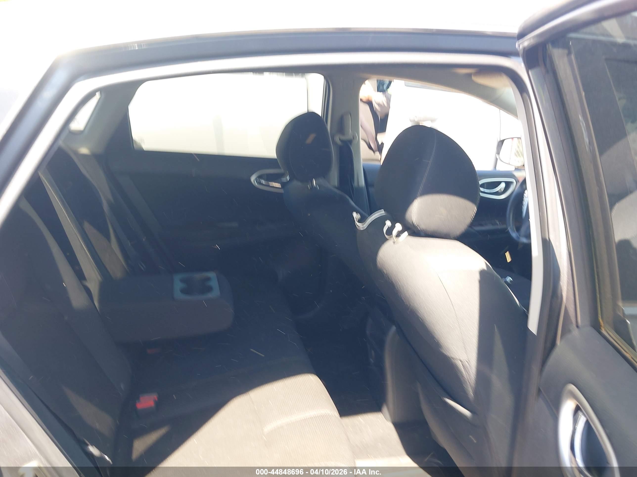 NISSAN SENTRA image 8