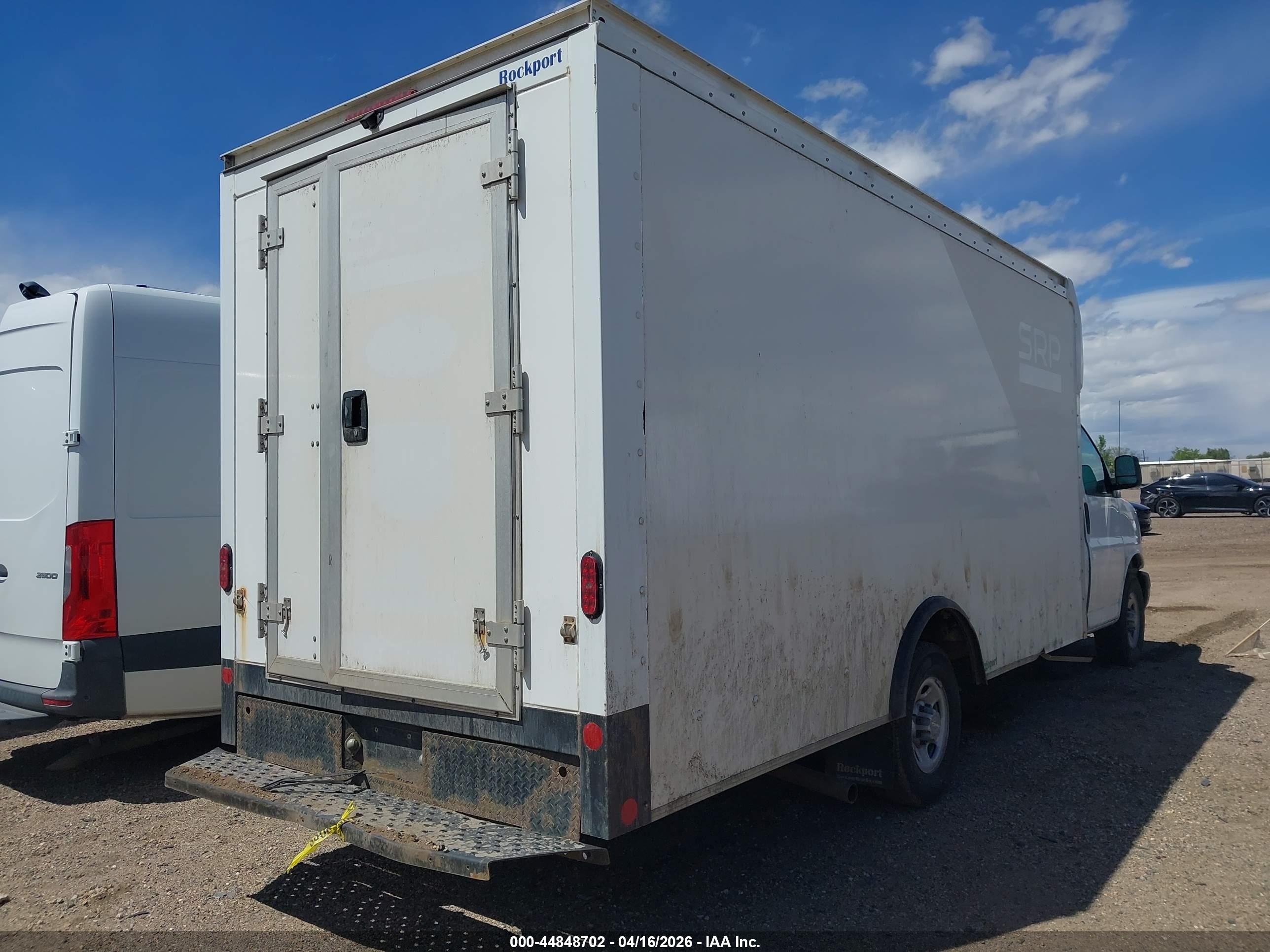 CHEVROLET EXPRESS image 4