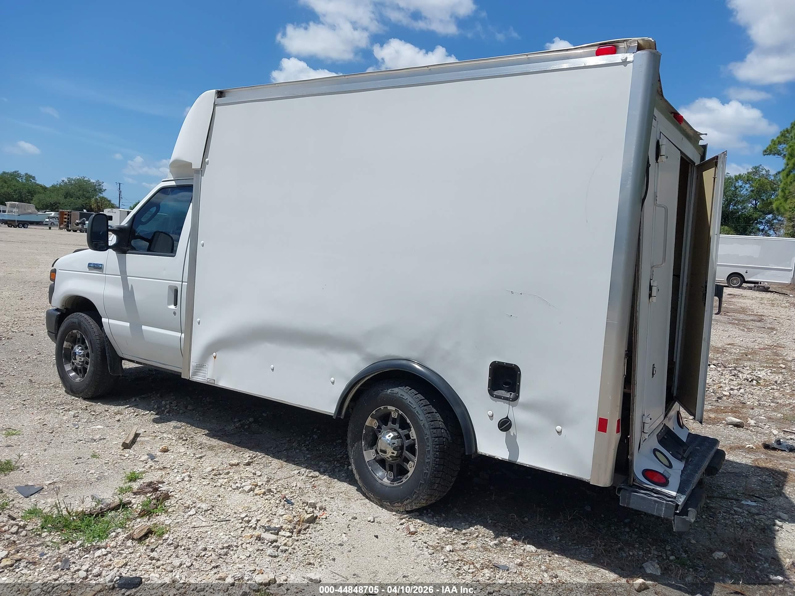 FORD E-350 image 3