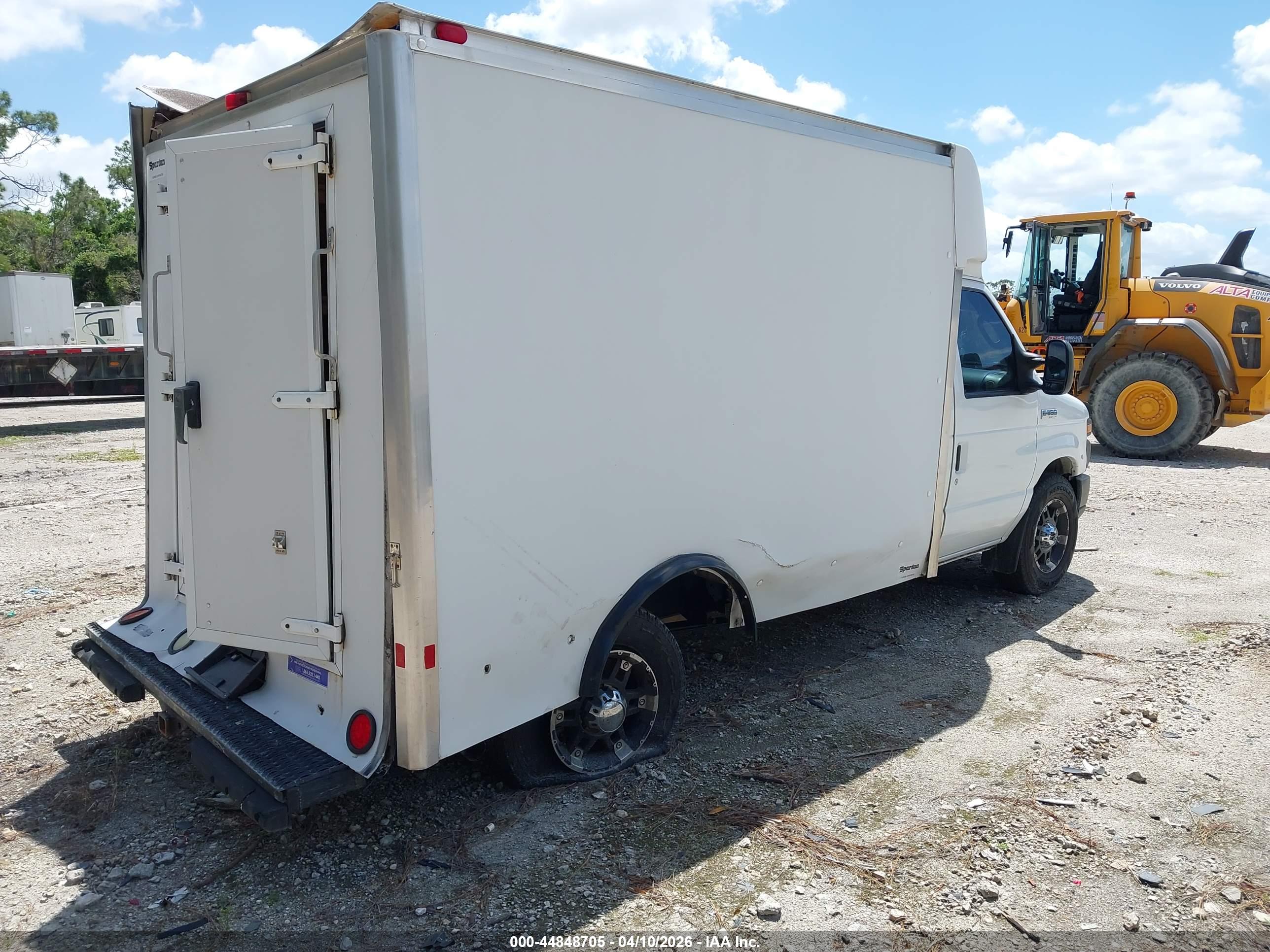 FORD E-350 image 4