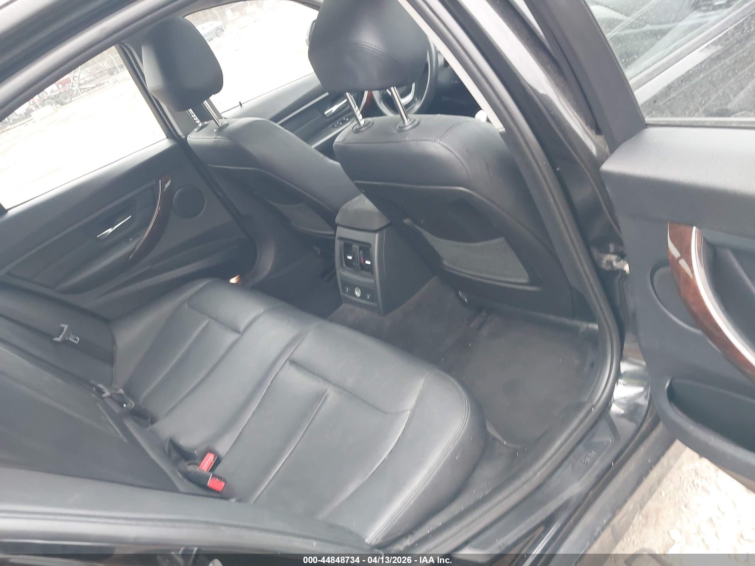 BMW 335I image 8