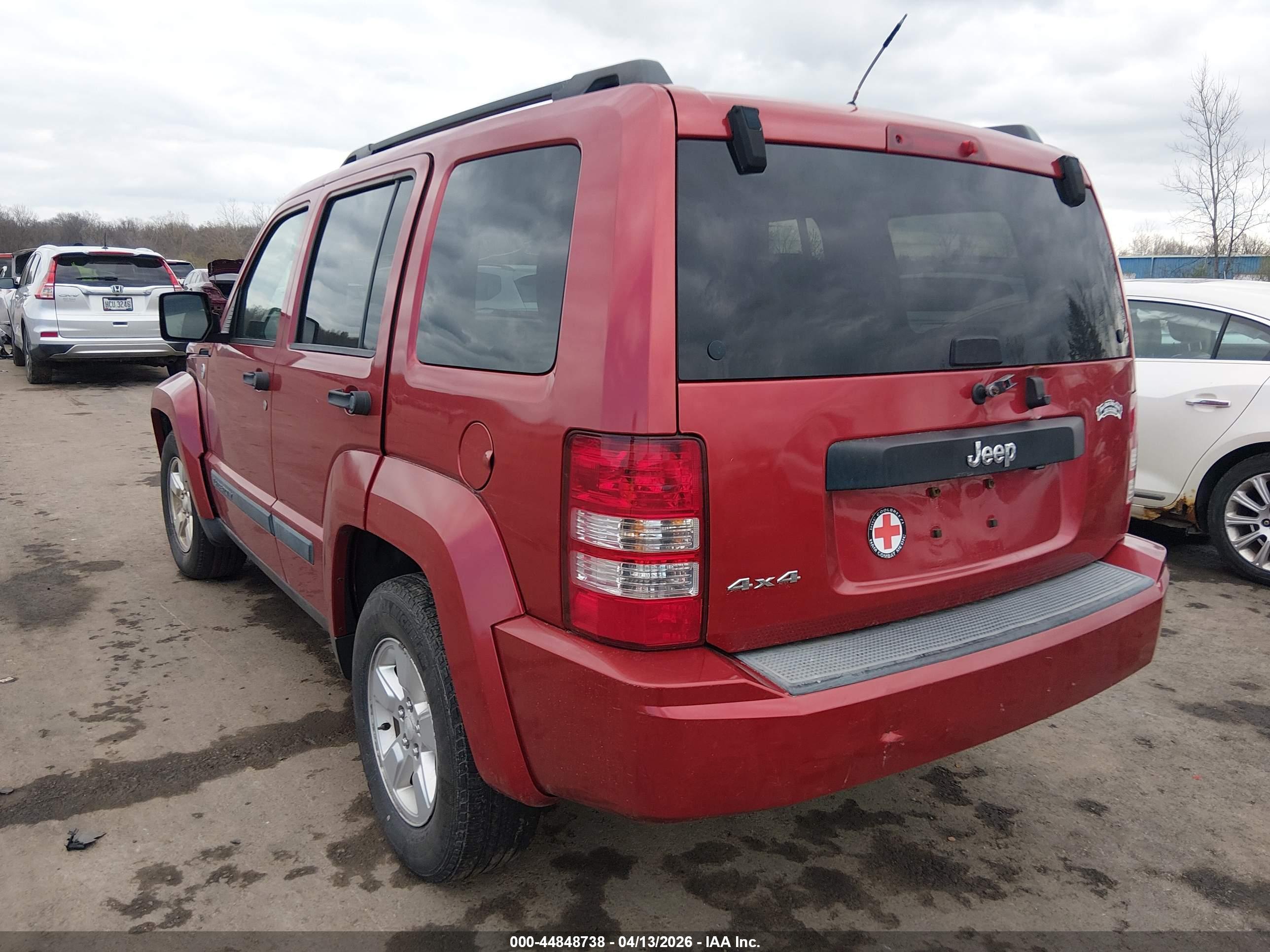 JEEP LIBERTY image 3
