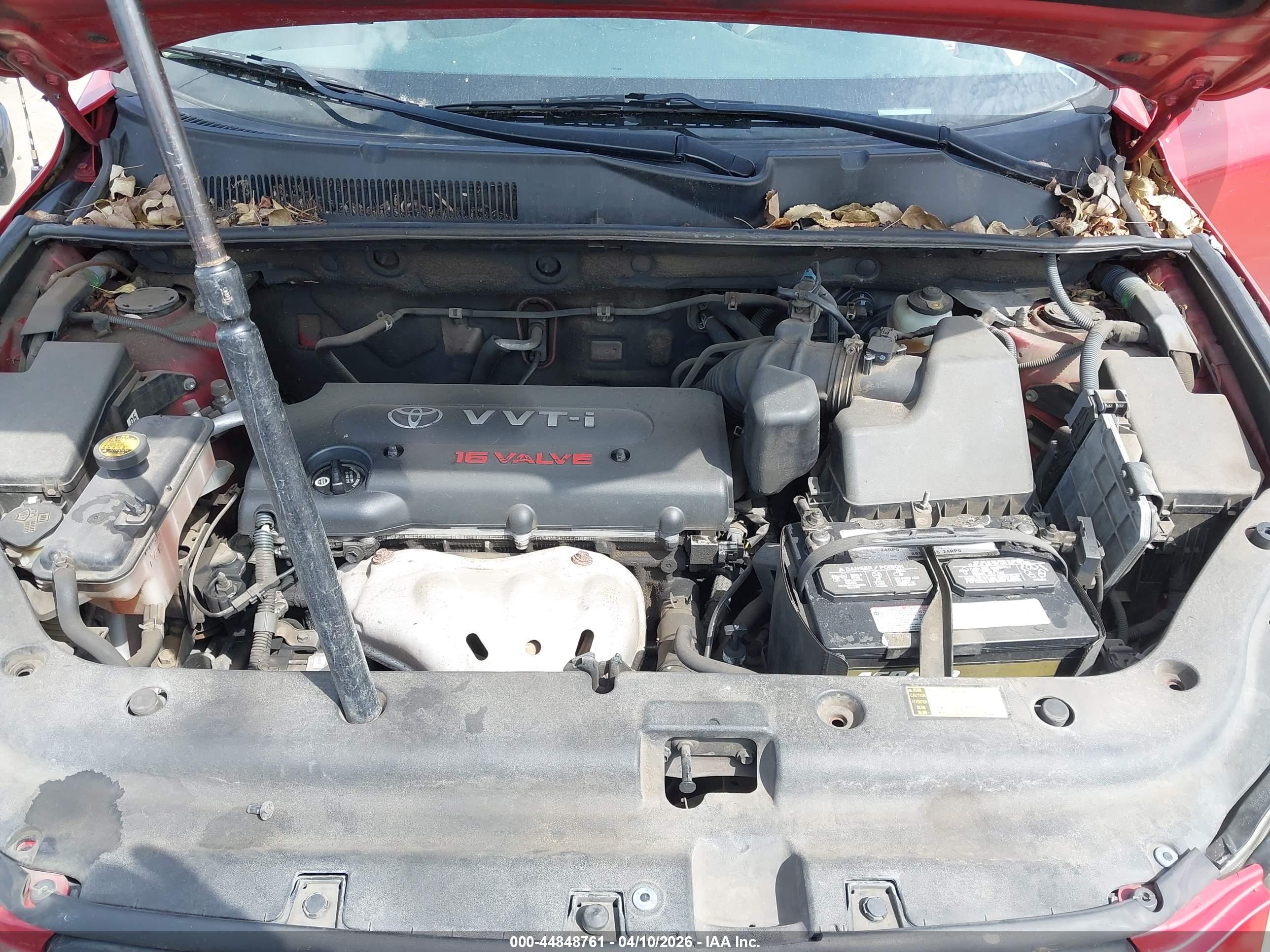 TOYOTA RAV4 image 10