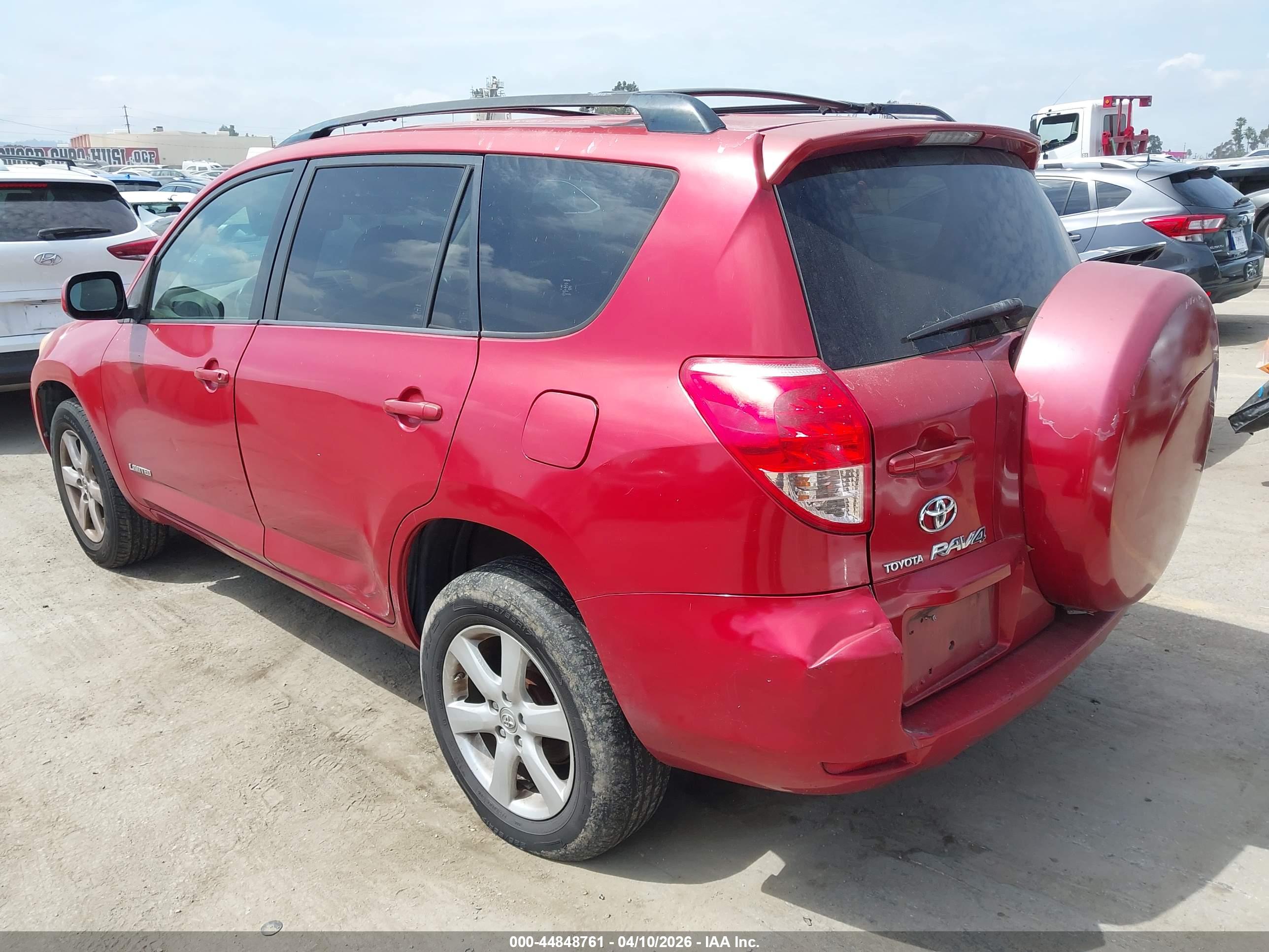 TOYOTA RAV4 image 3