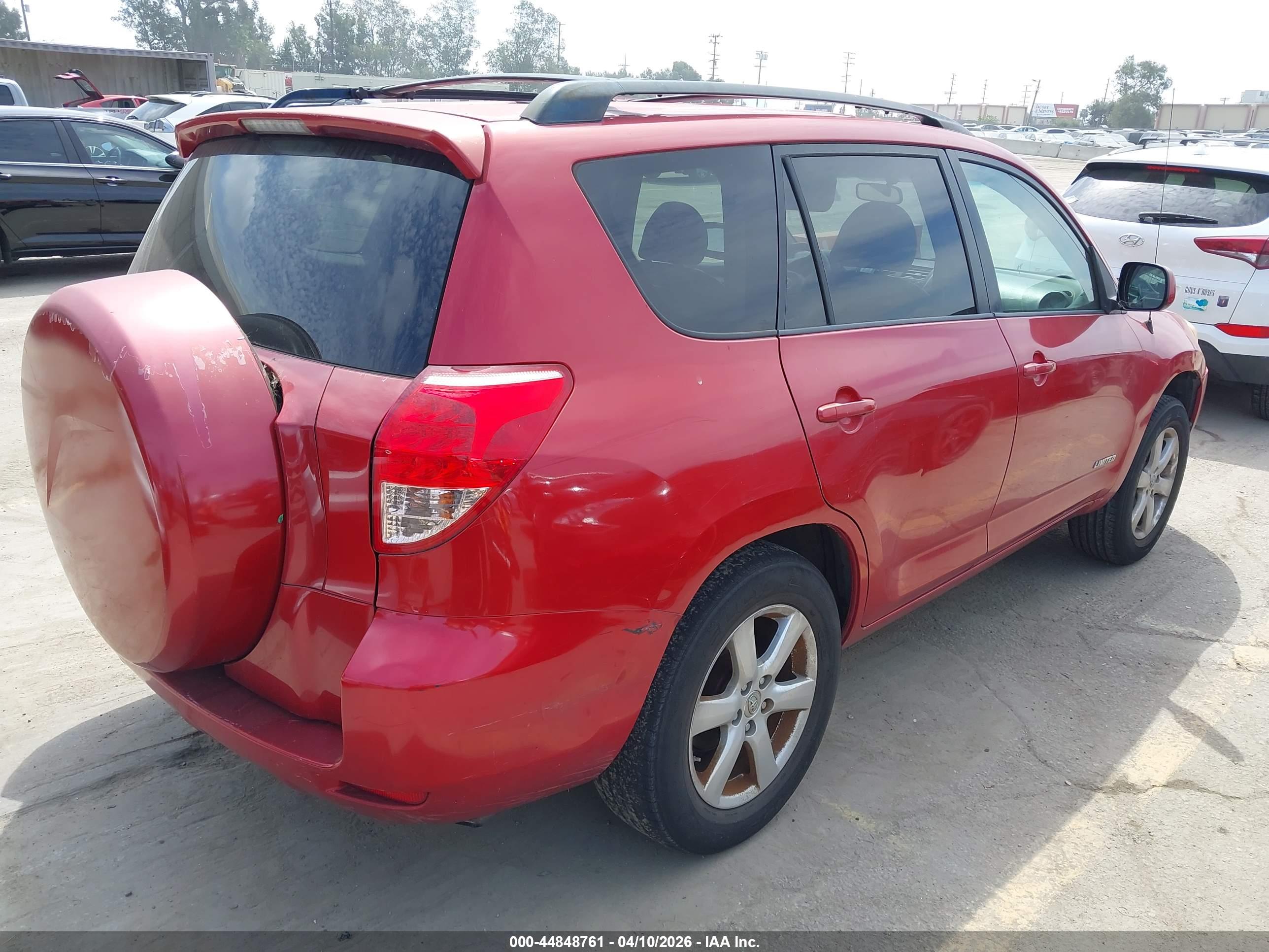 TOYOTA RAV4 image 4