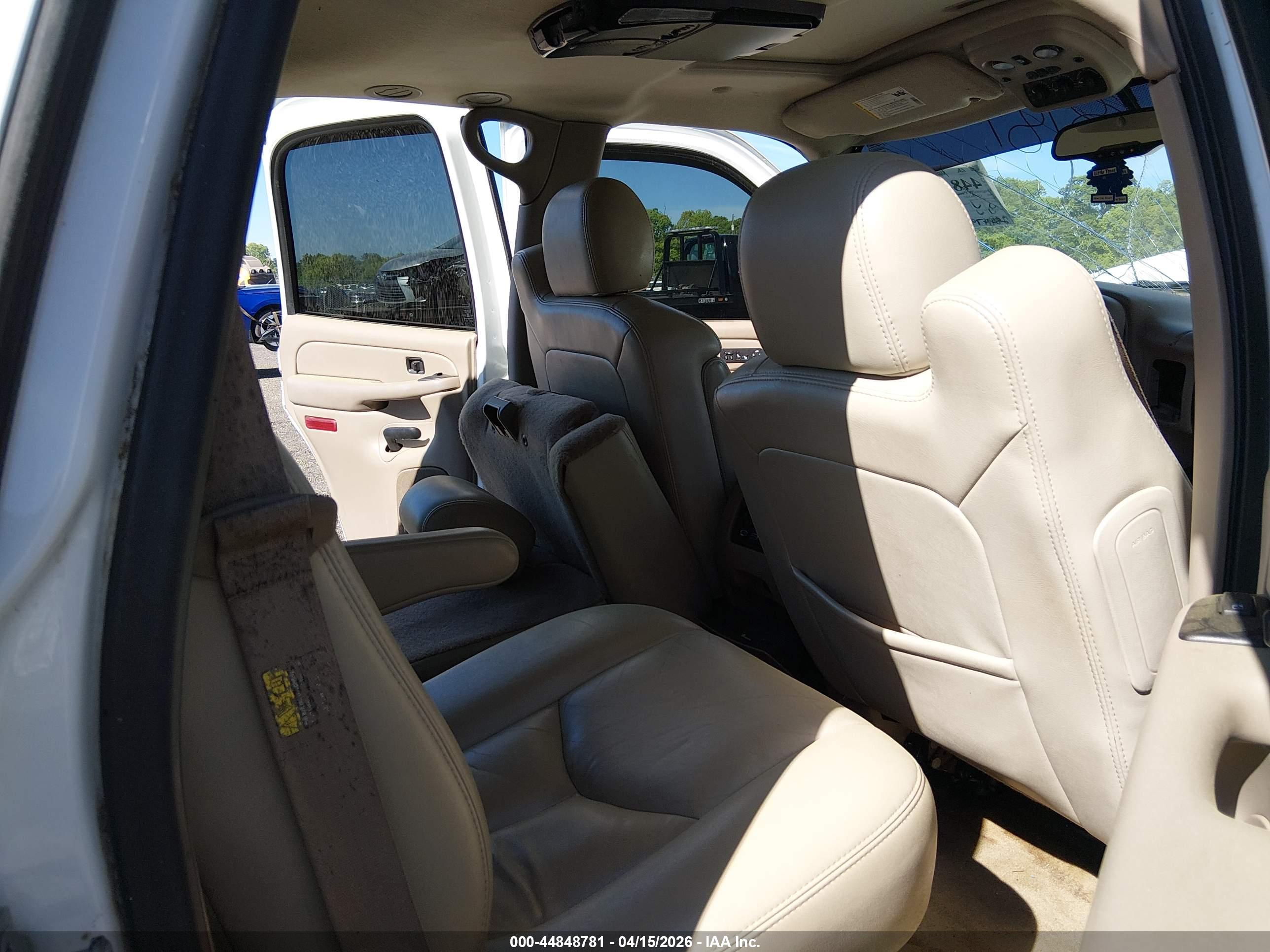 CHEVROLET TAHOE image 8