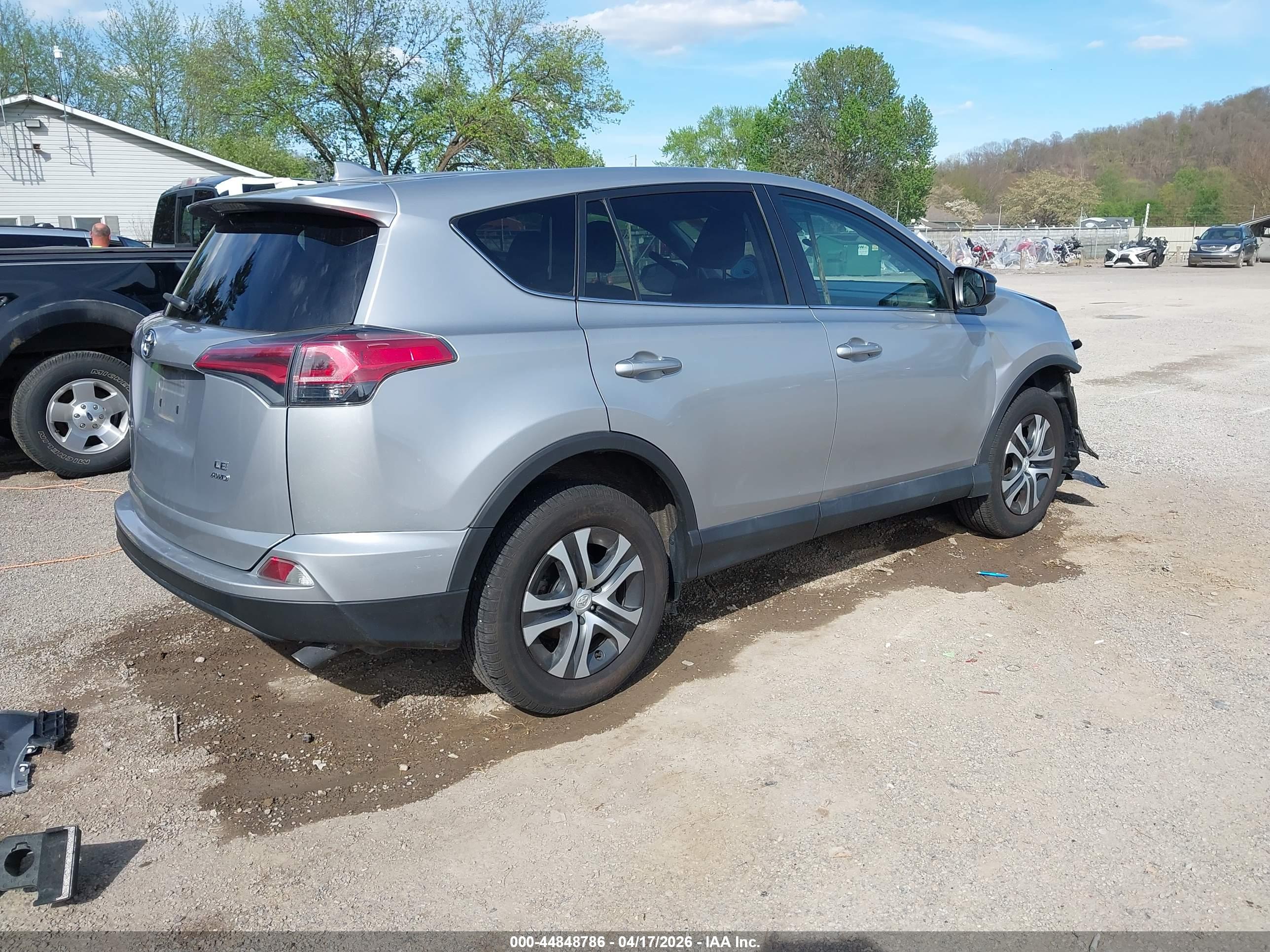 TOYOTA RAV4 image 4