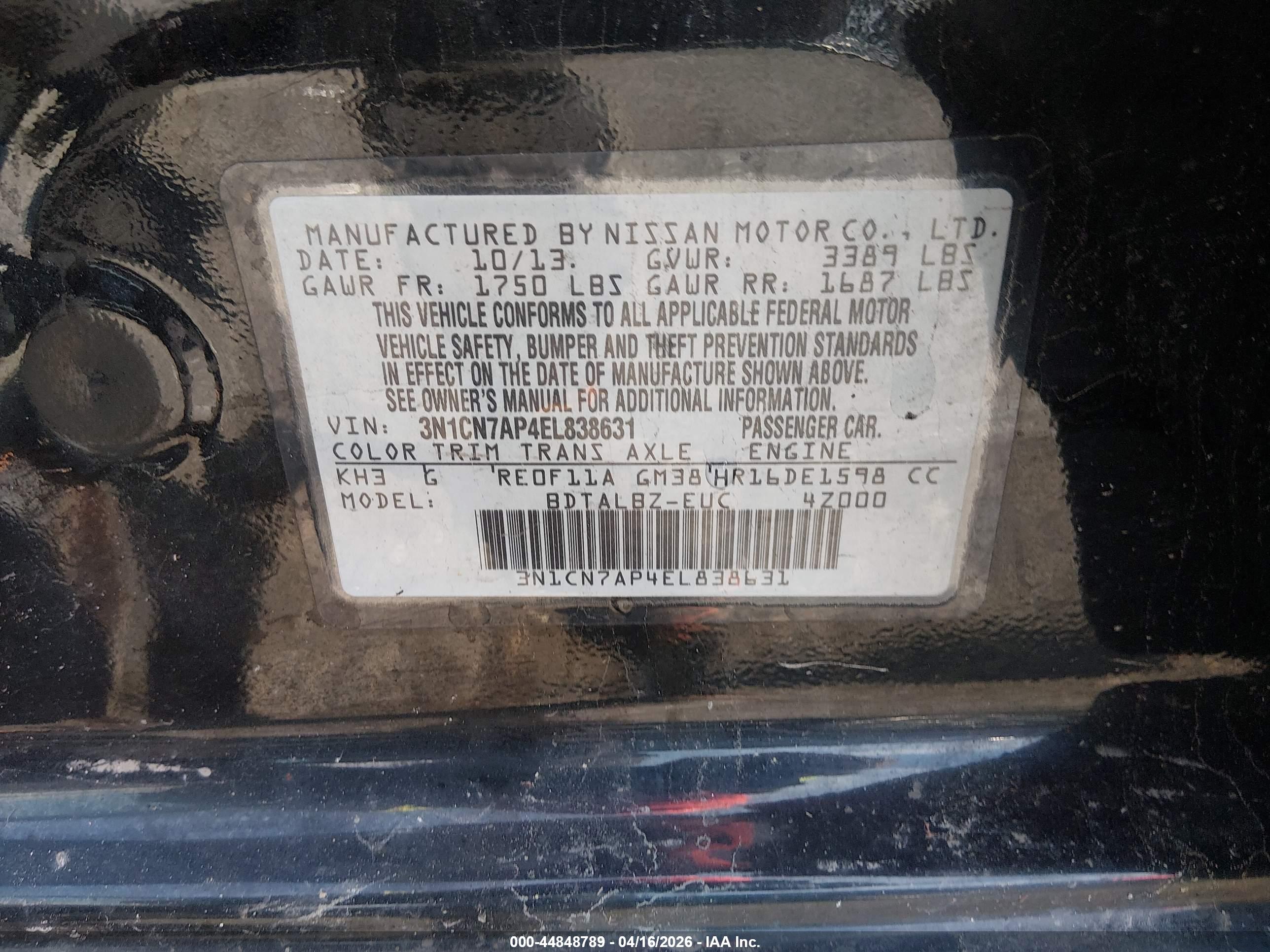 NISSAN VERSA image 9