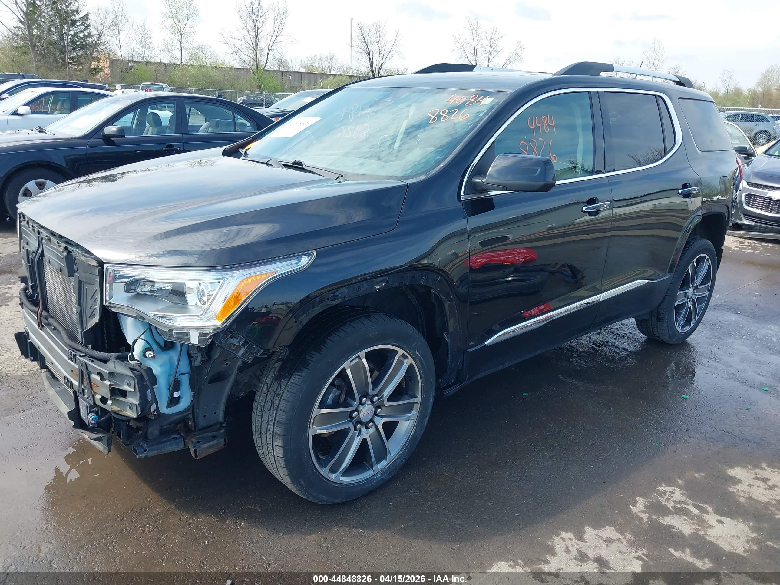 GMC ACADIA image 2