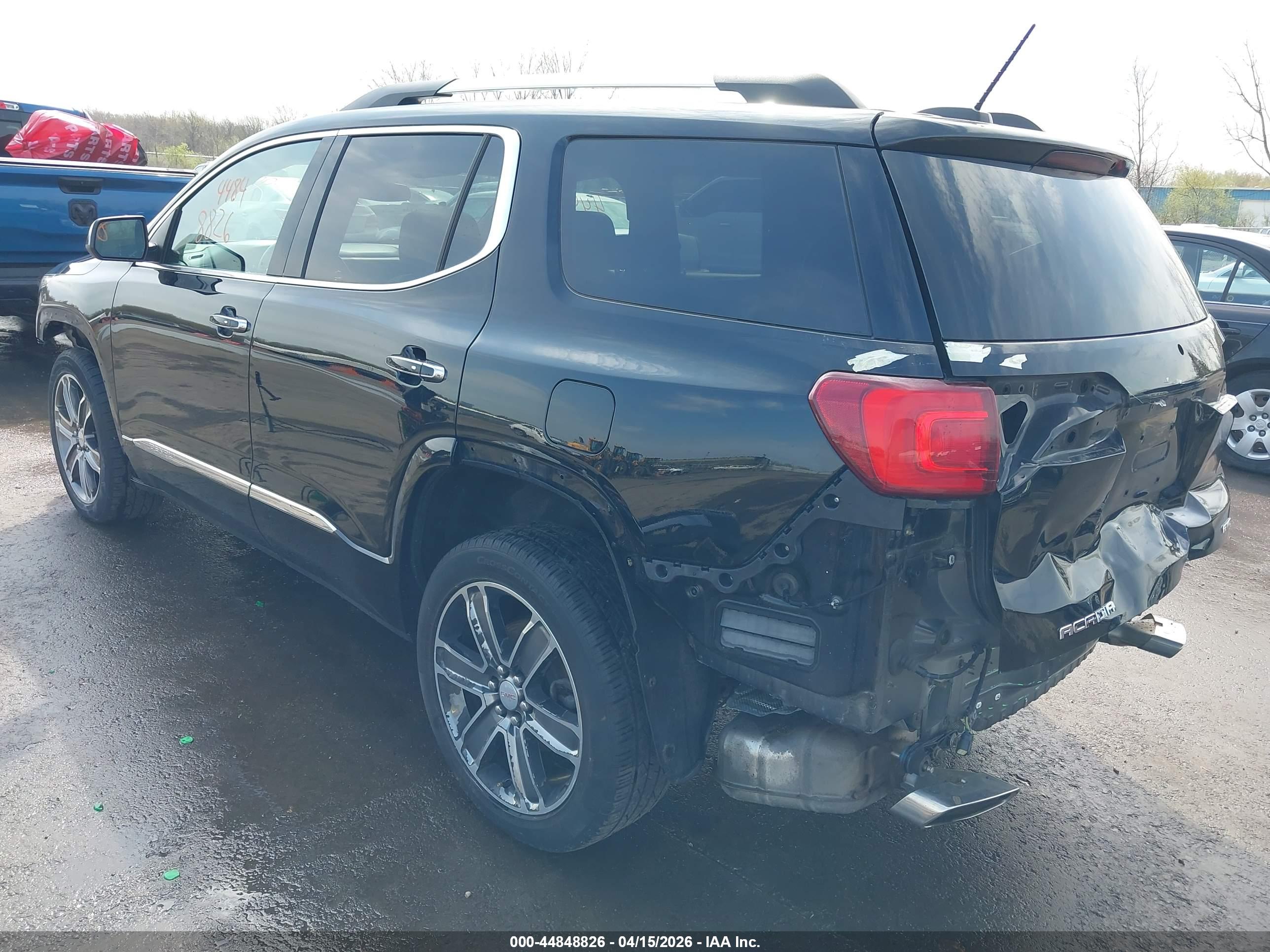 GMC ACADIA image 3