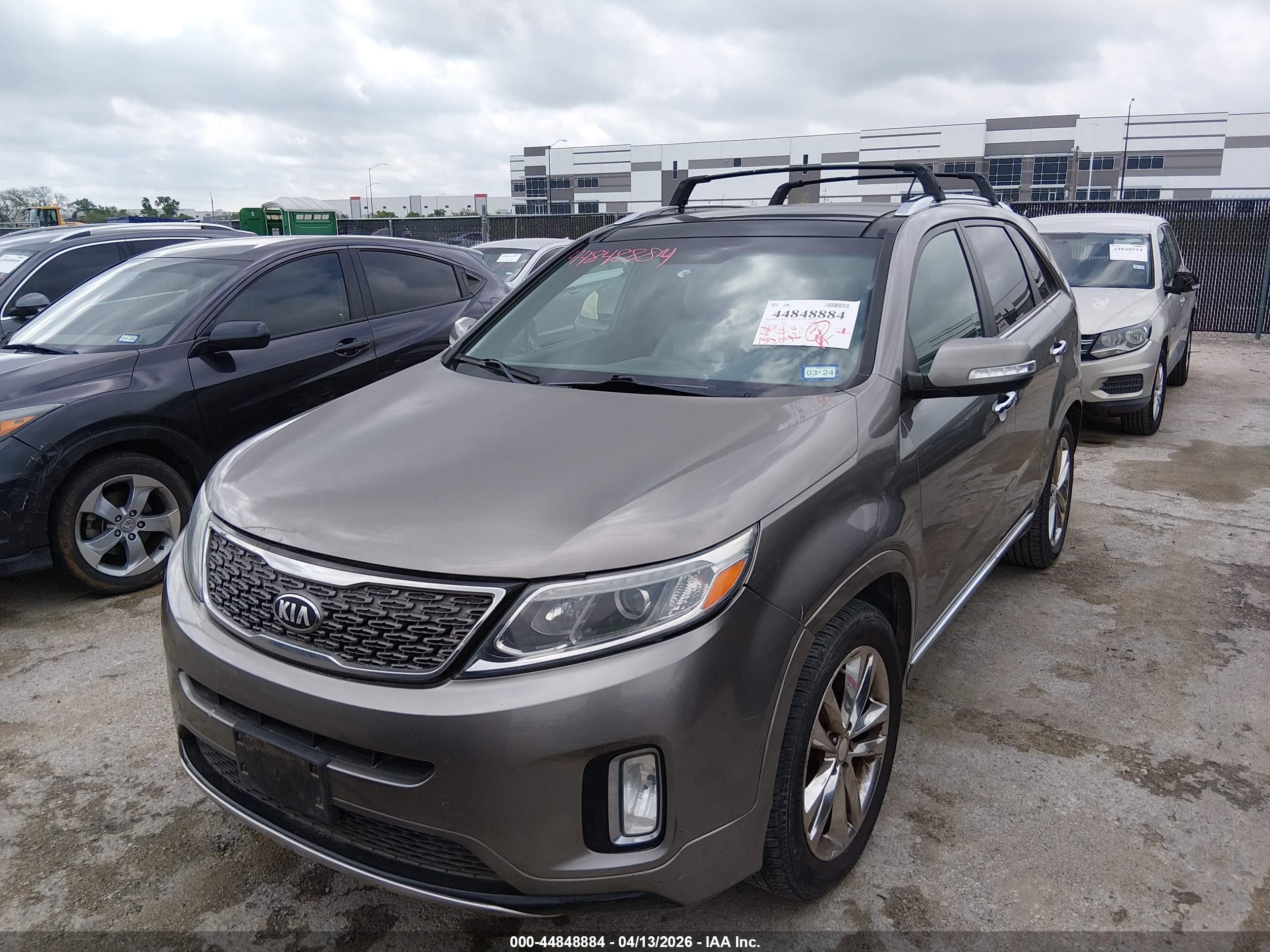 KIA SORENTO image 6