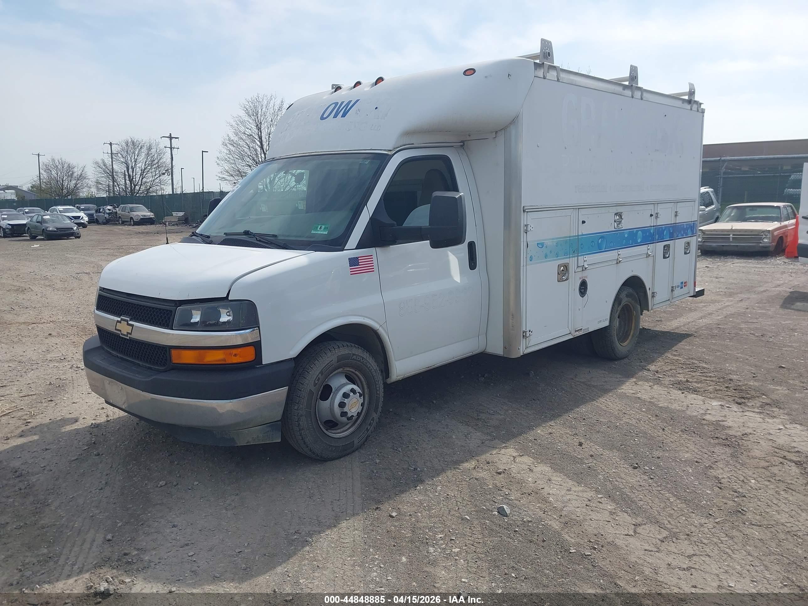 CHEVROLET EXPRESS image 2