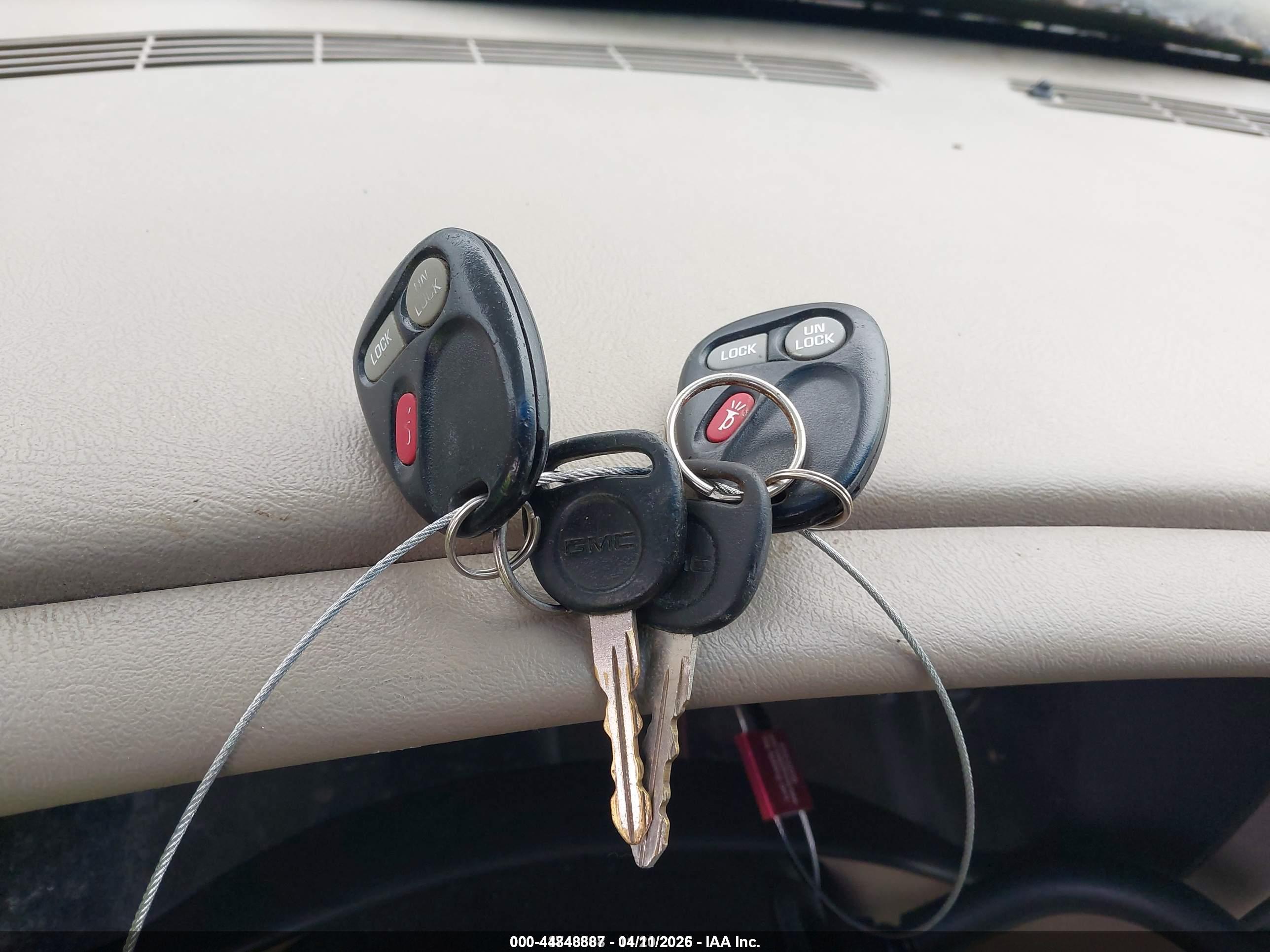 GMC YUKON image 11