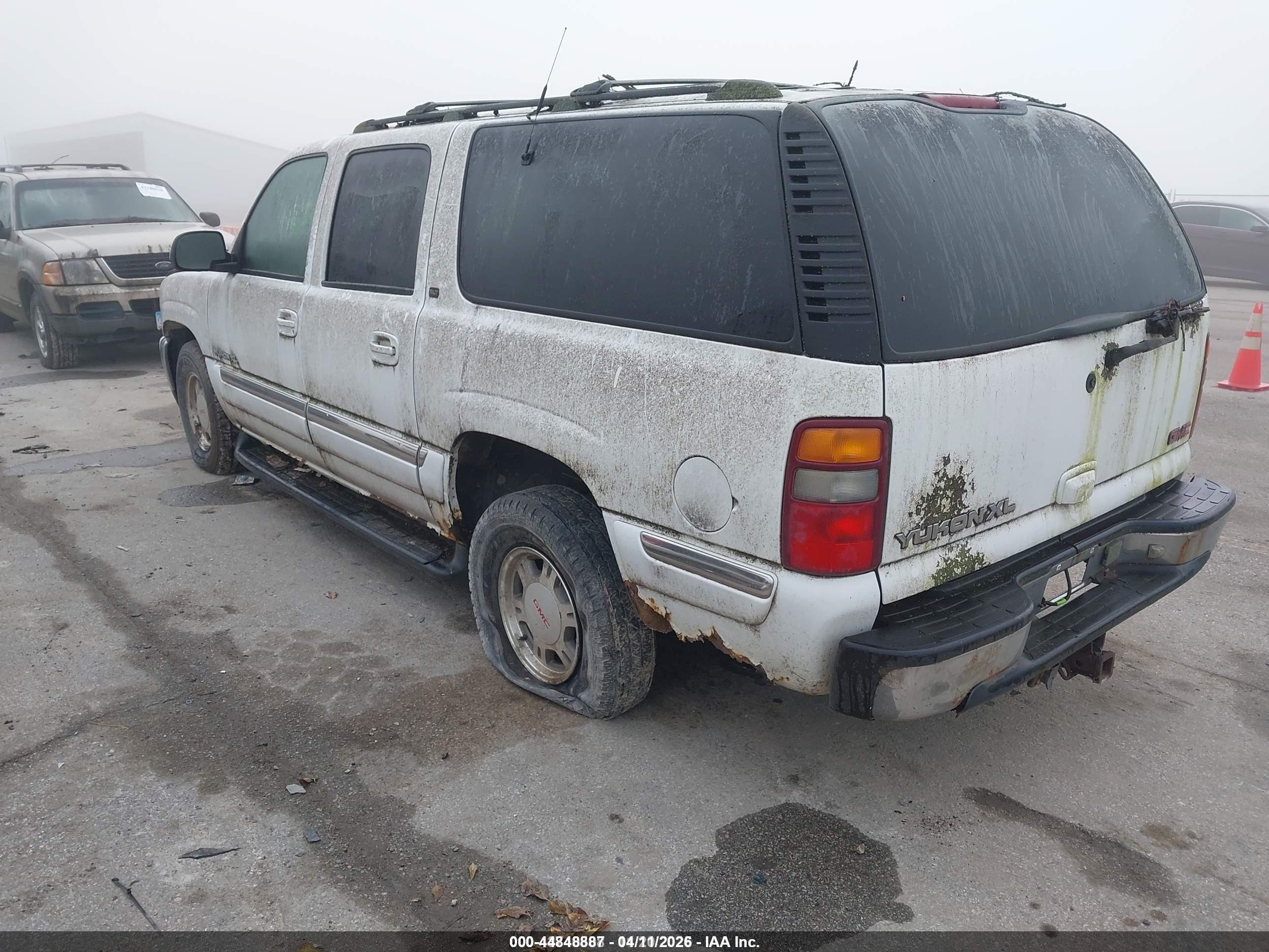GMC YUKON image 3