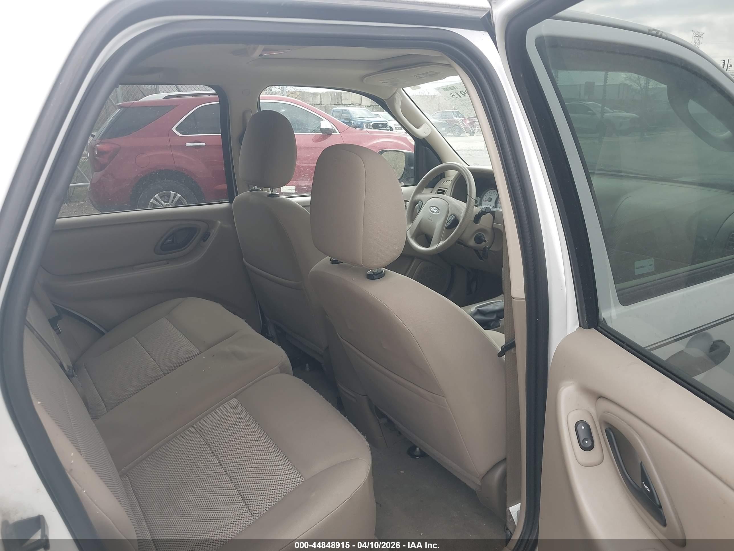 FORD ESCAPE image 8