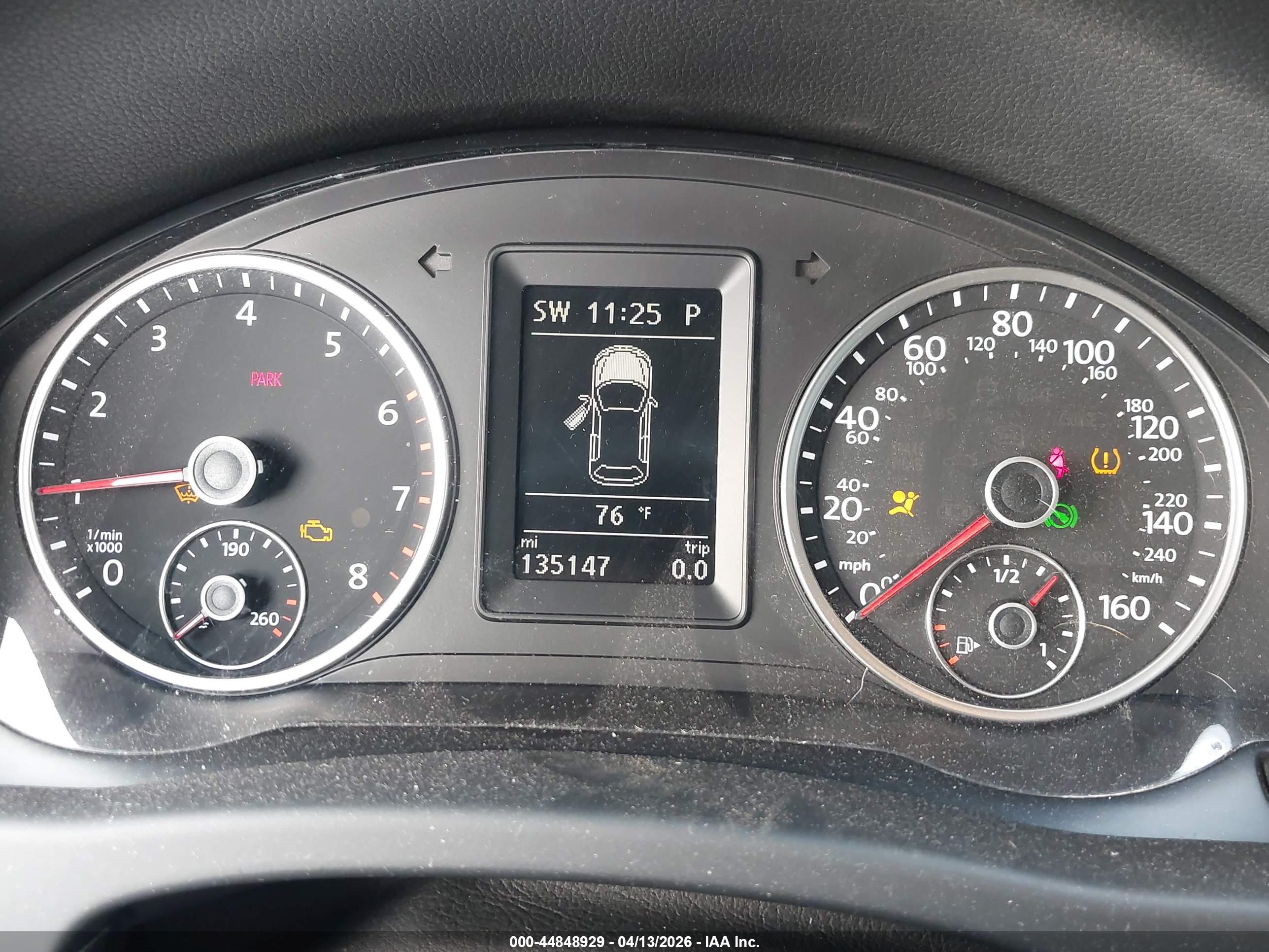 VOLKSWAGEN TIGUAN image 7