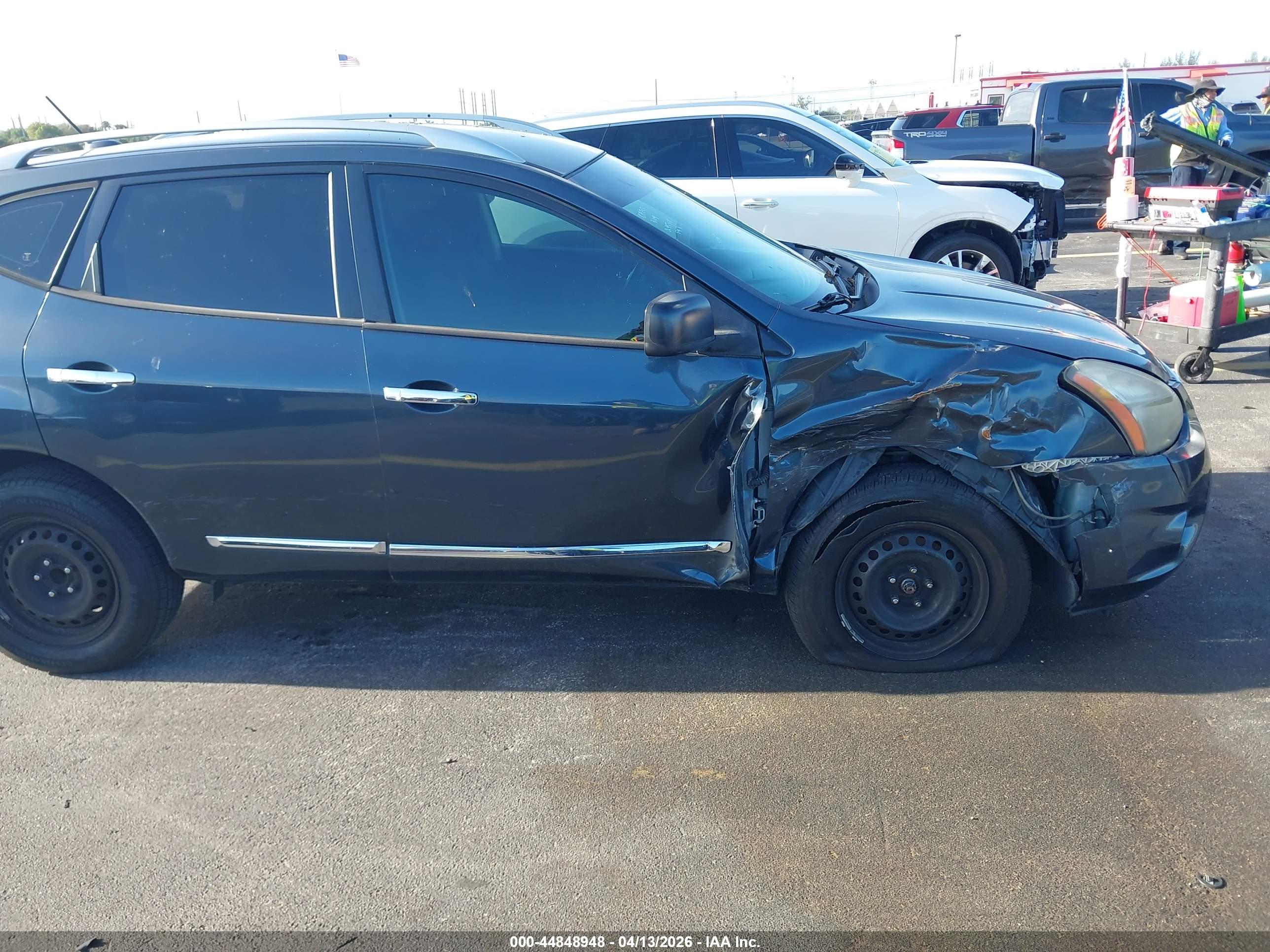 NISSAN ROGUE image 6
