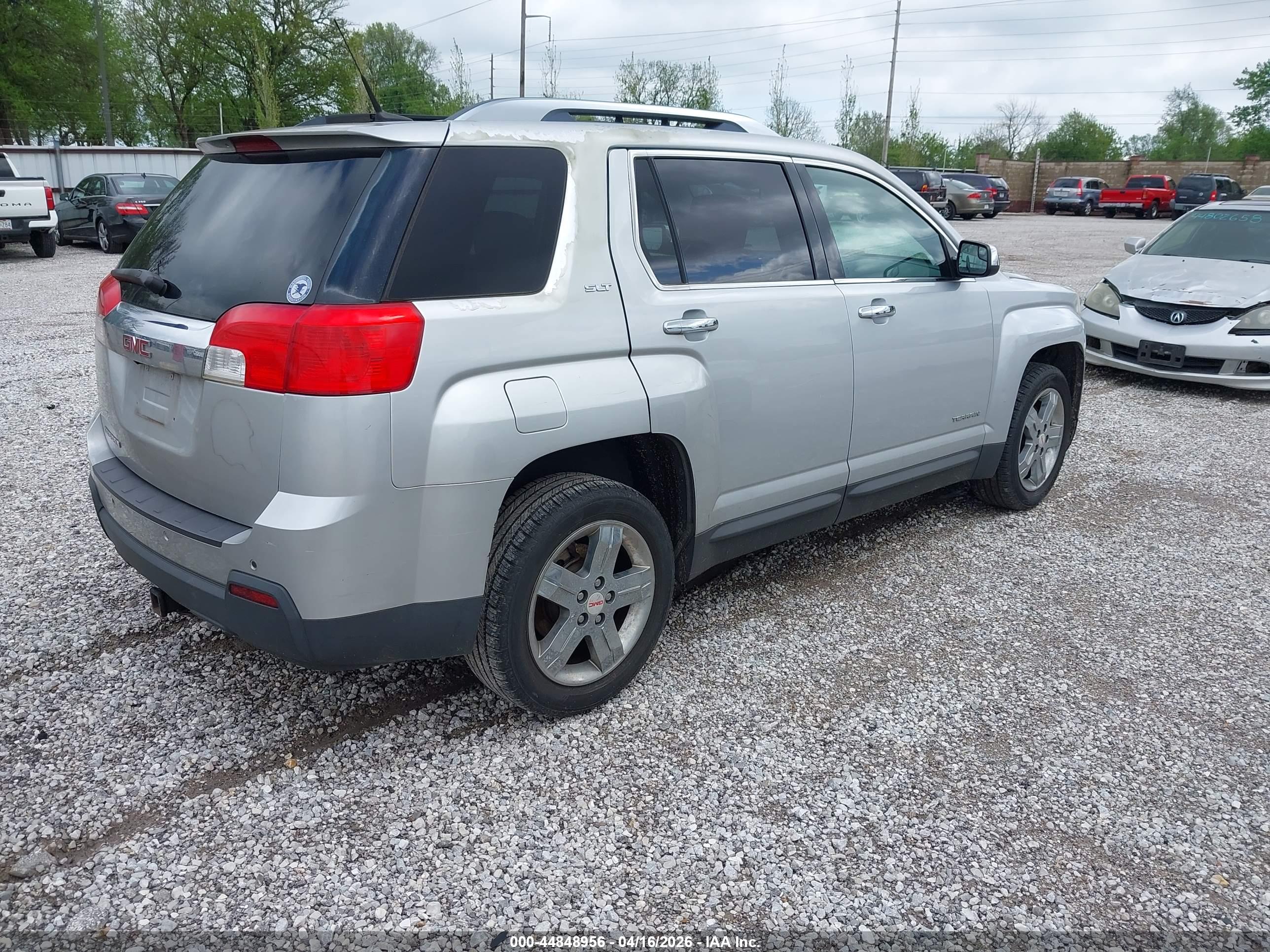 GMC TERRAIN image 4