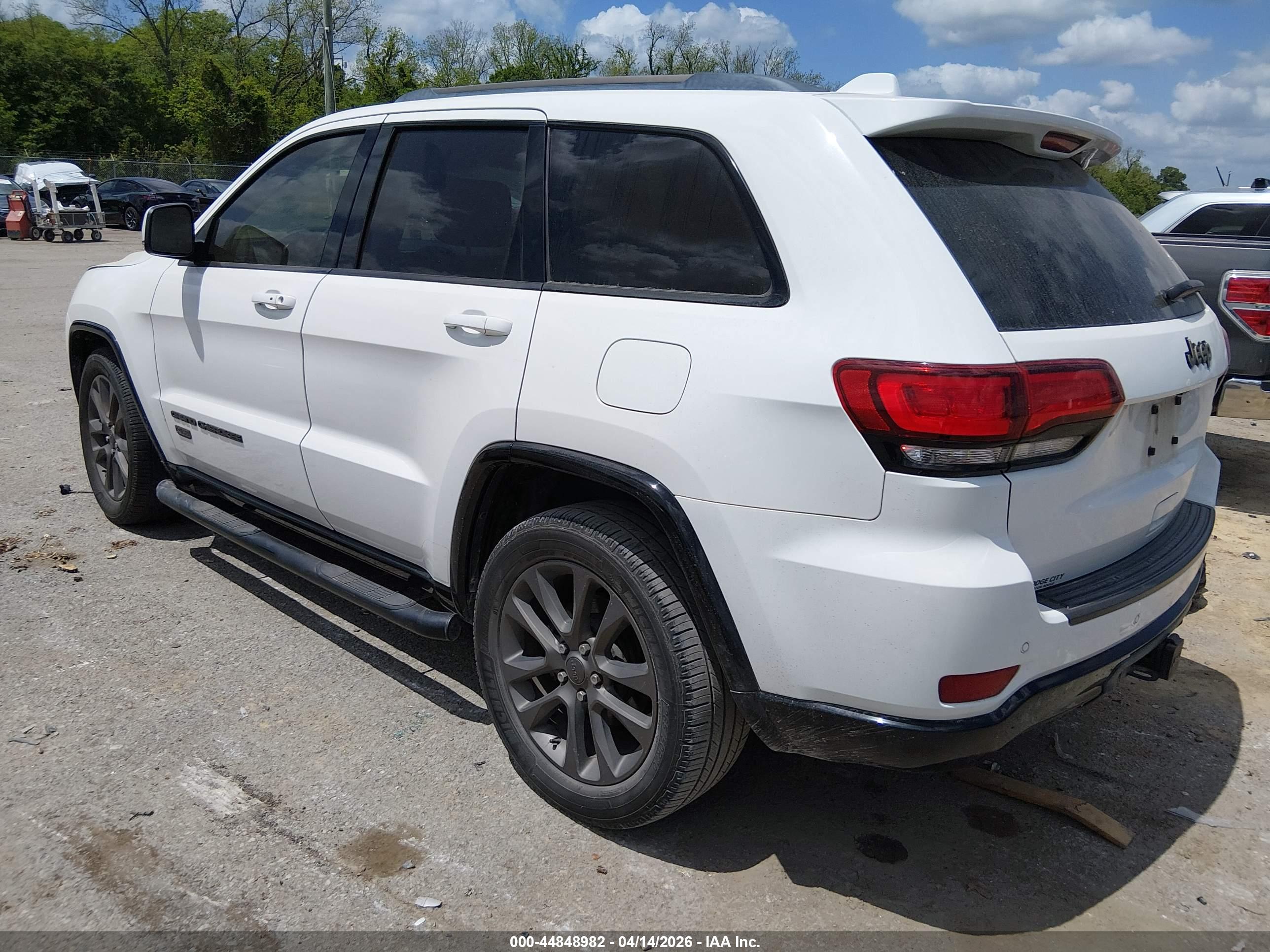 JEEP GRAND image 3