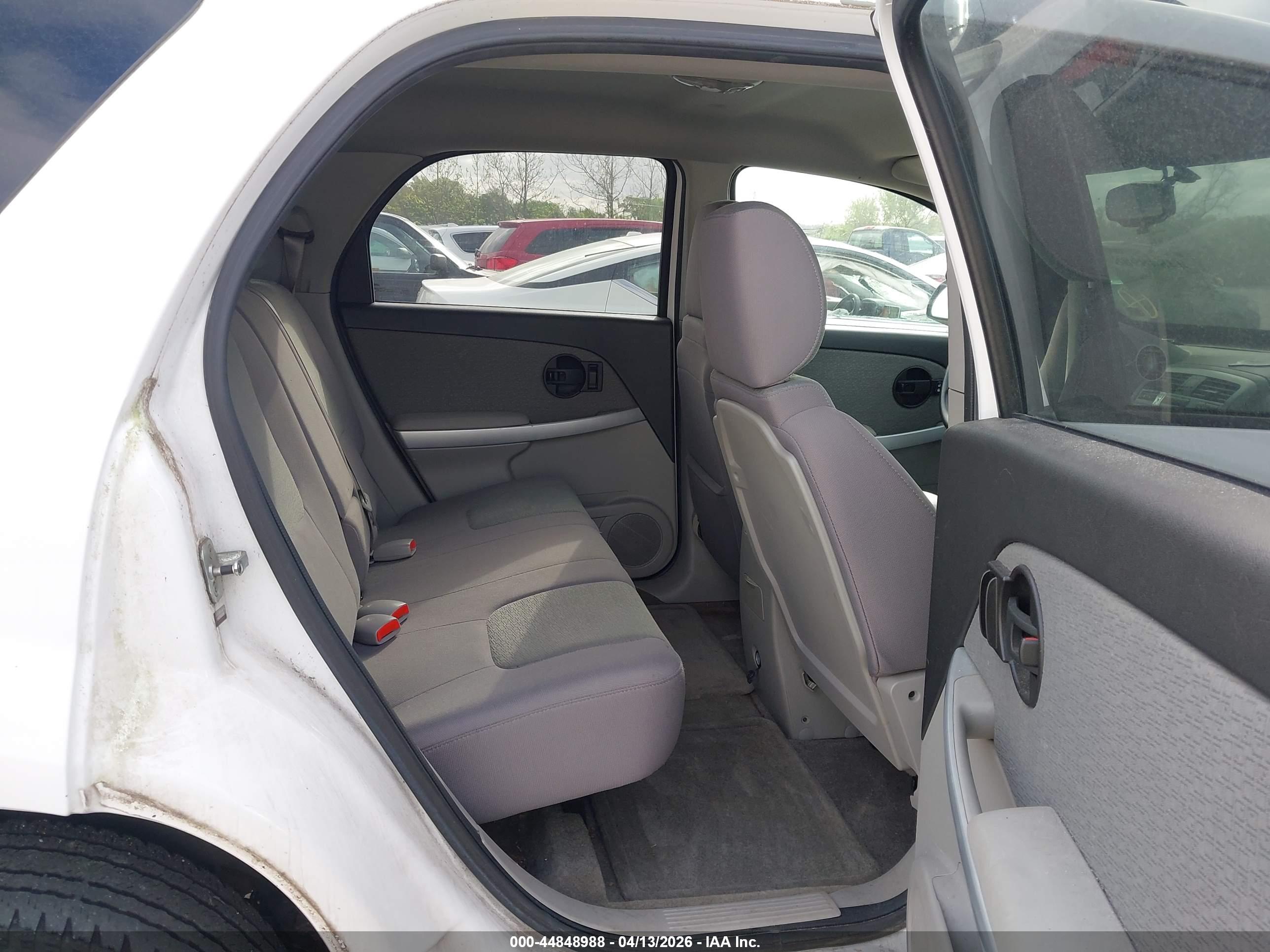 CHEVROLET EQUINOX image 8