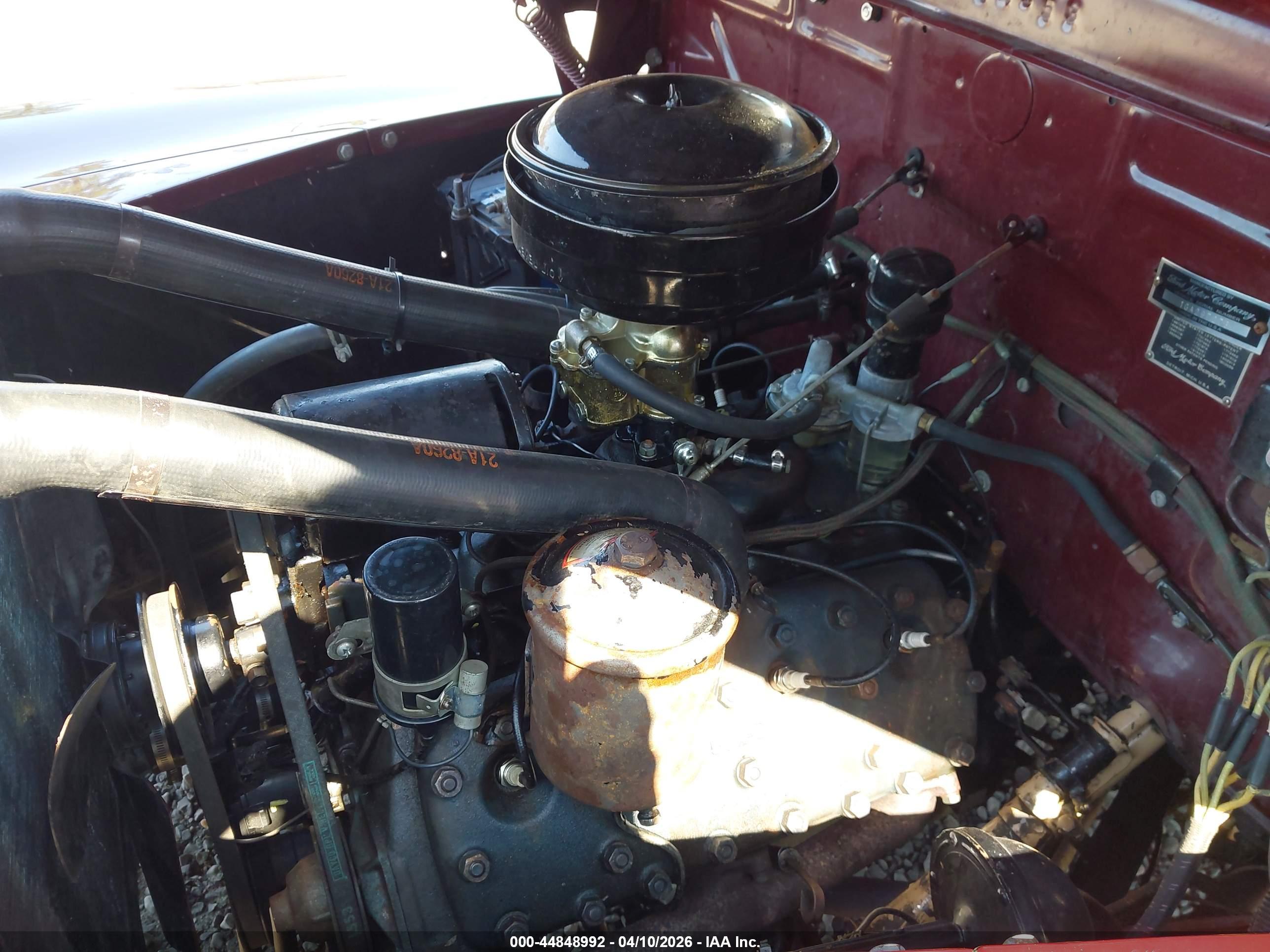 FORD DELUXE image 10