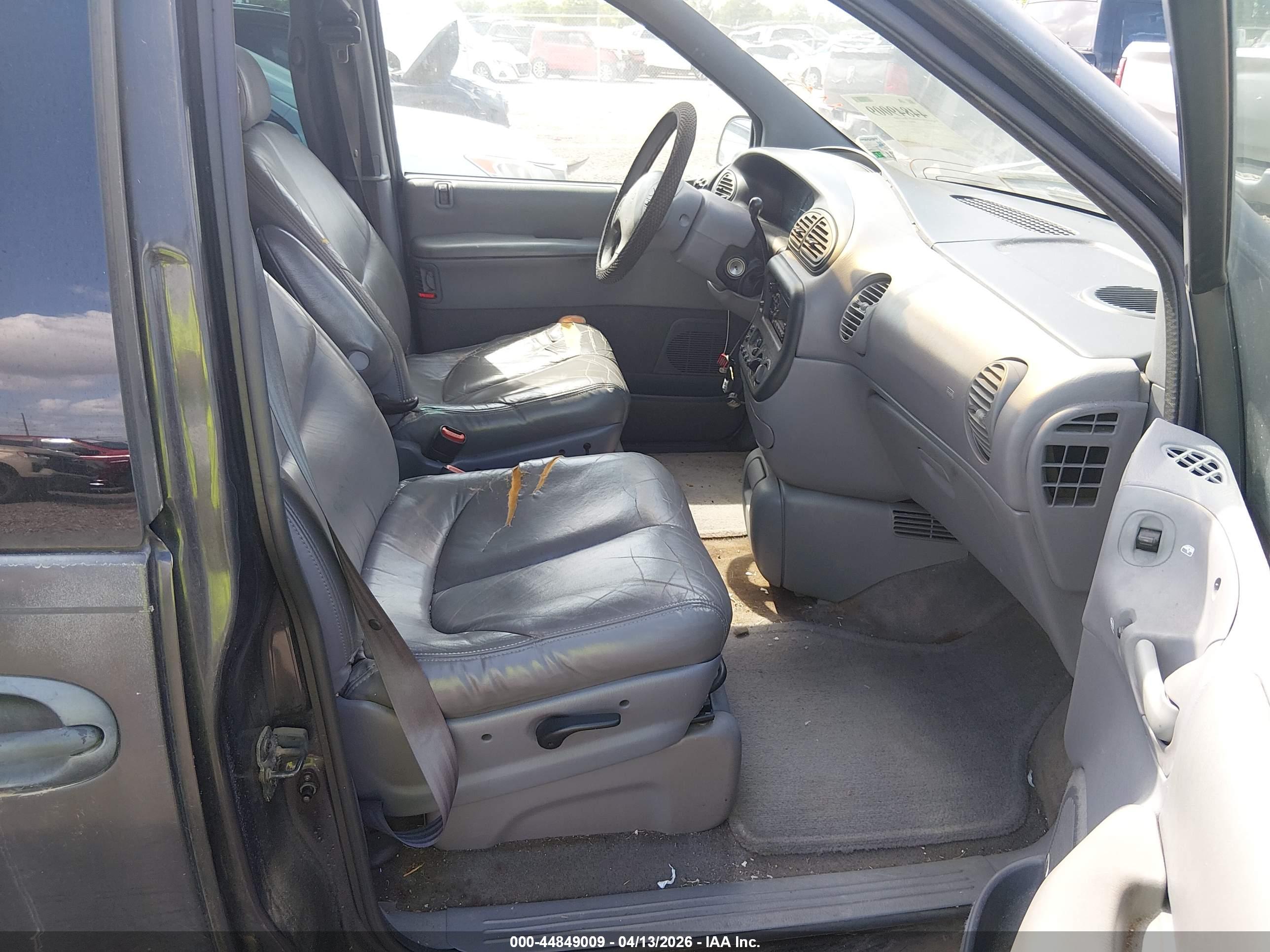 DODGE GRAND image 5