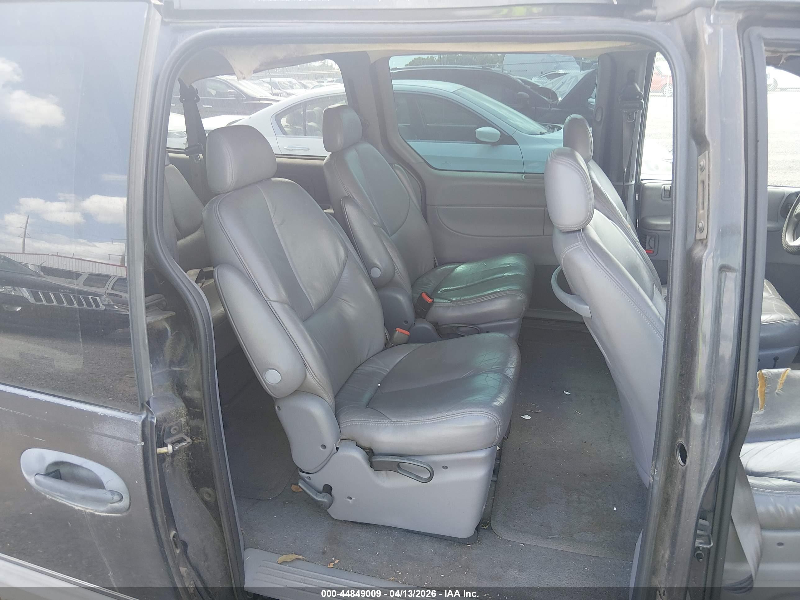 DODGE GRAND image 8