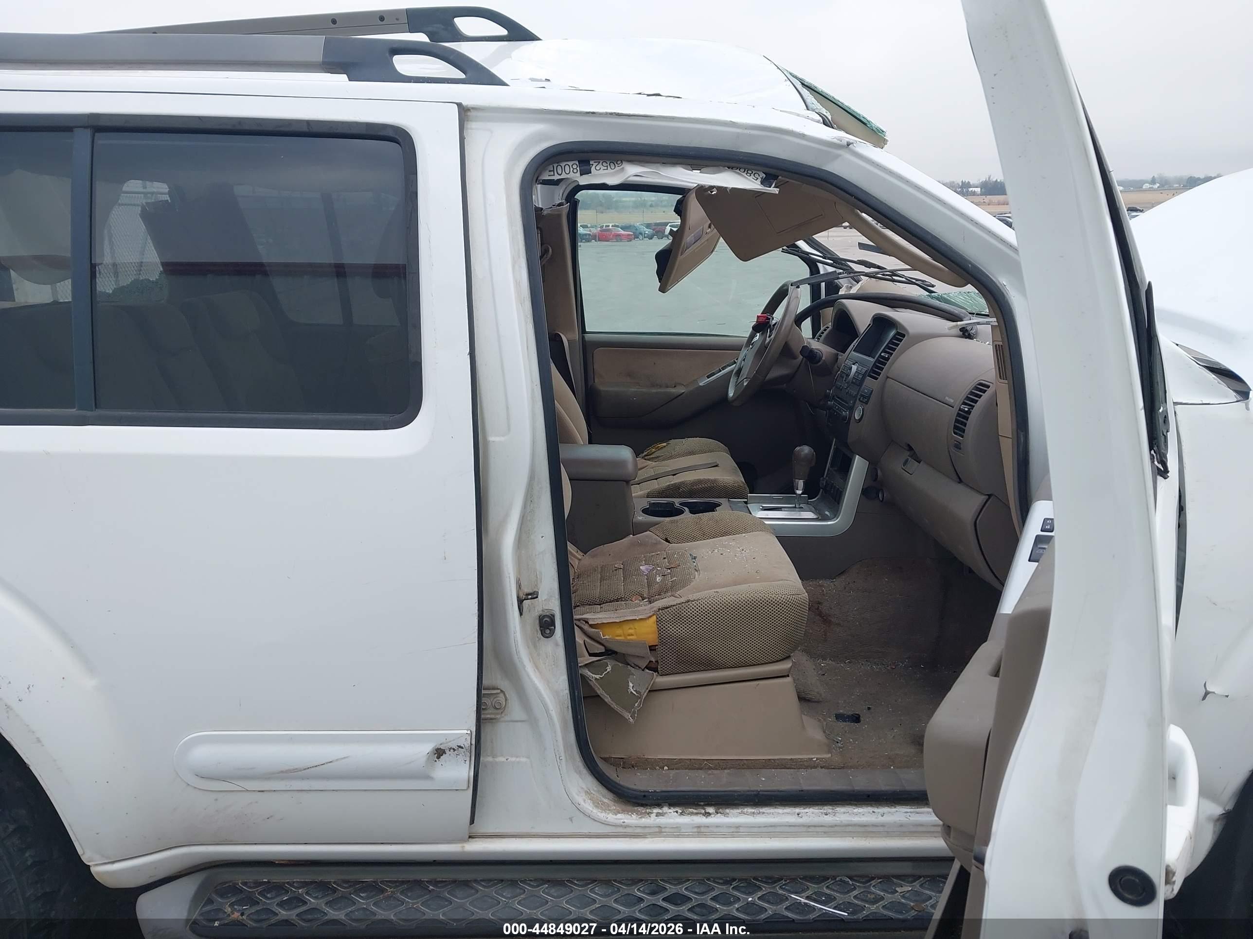 NISSAN PATHFINDER image 5