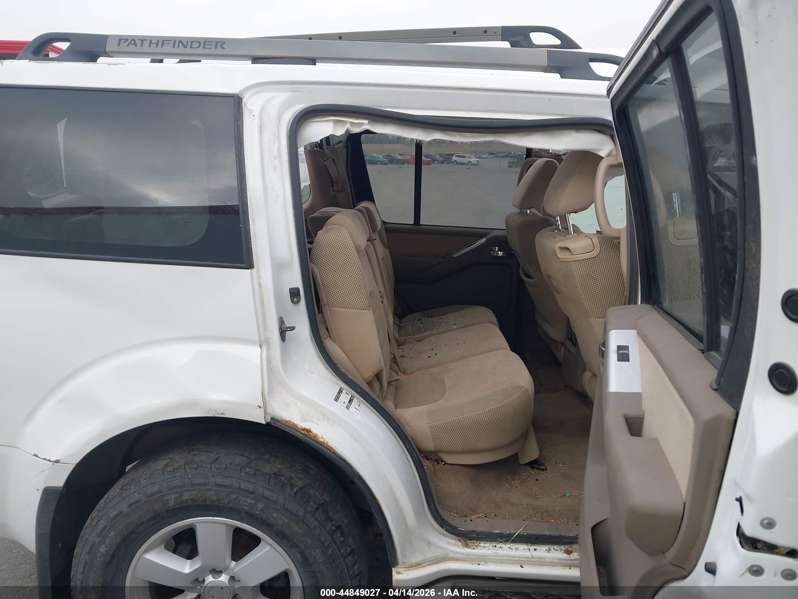 NISSAN PATHFINDER image 8