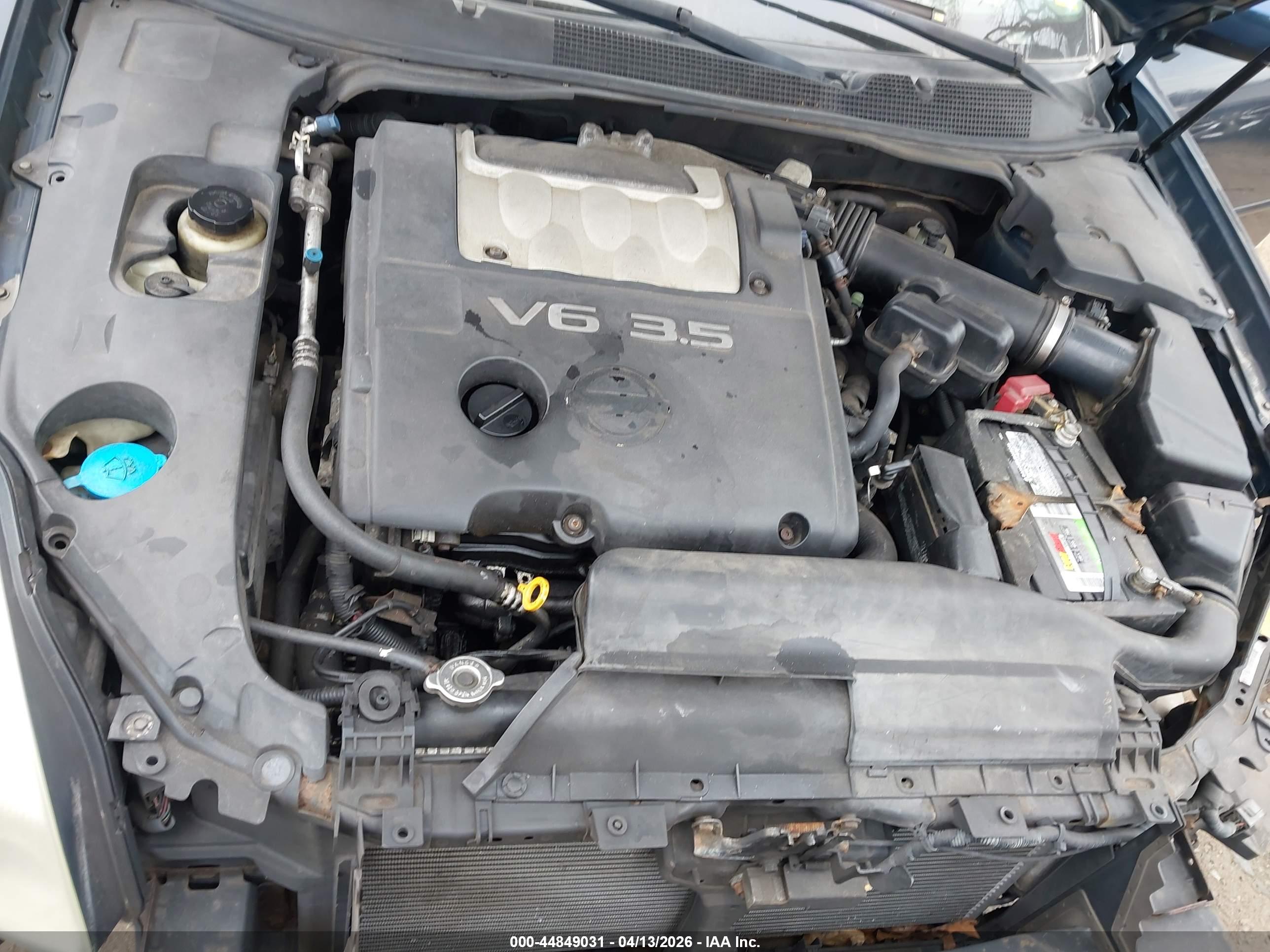 NISSAN MAXIMA image 10