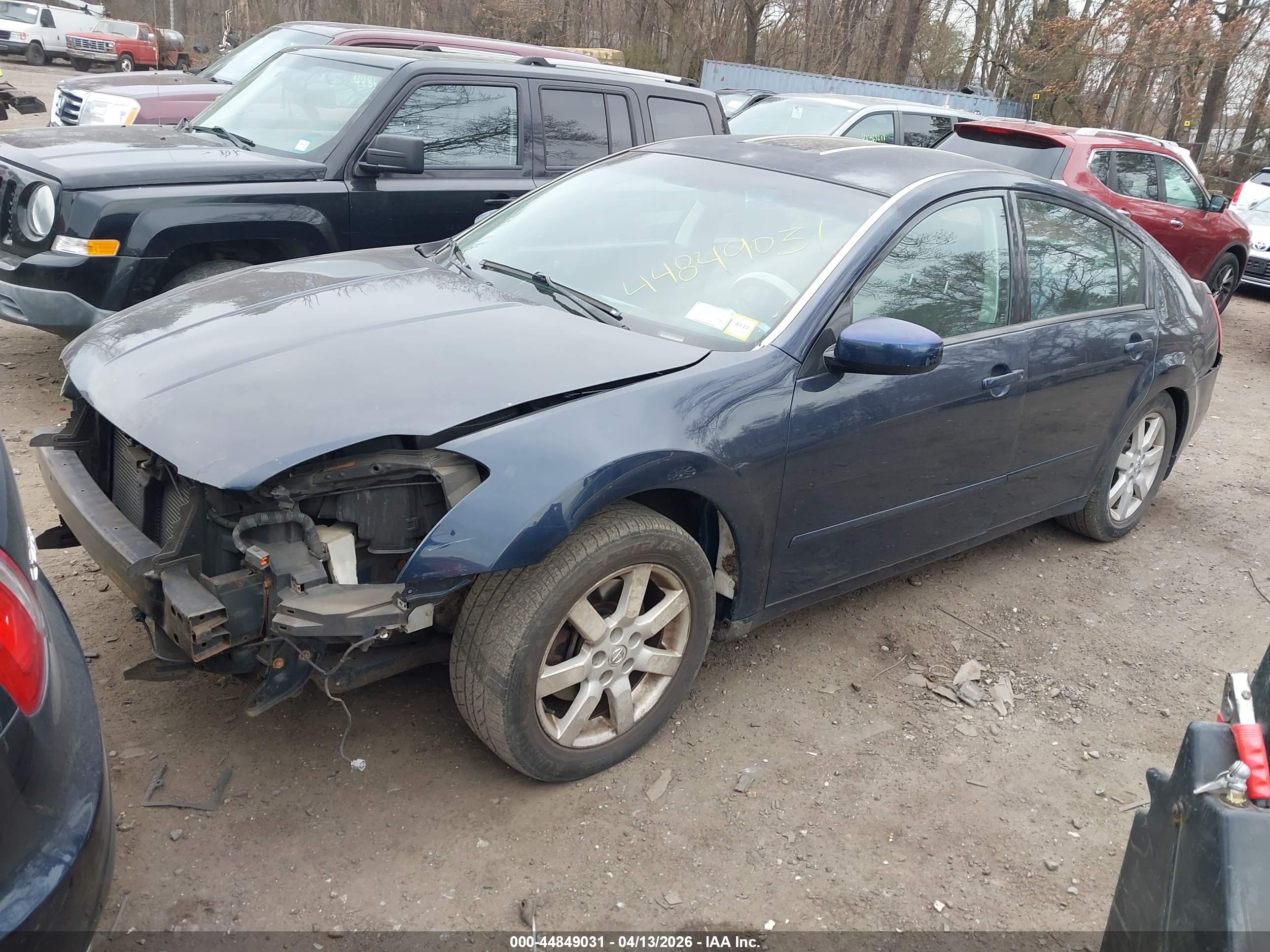 NISSAN MAXIMA image 2