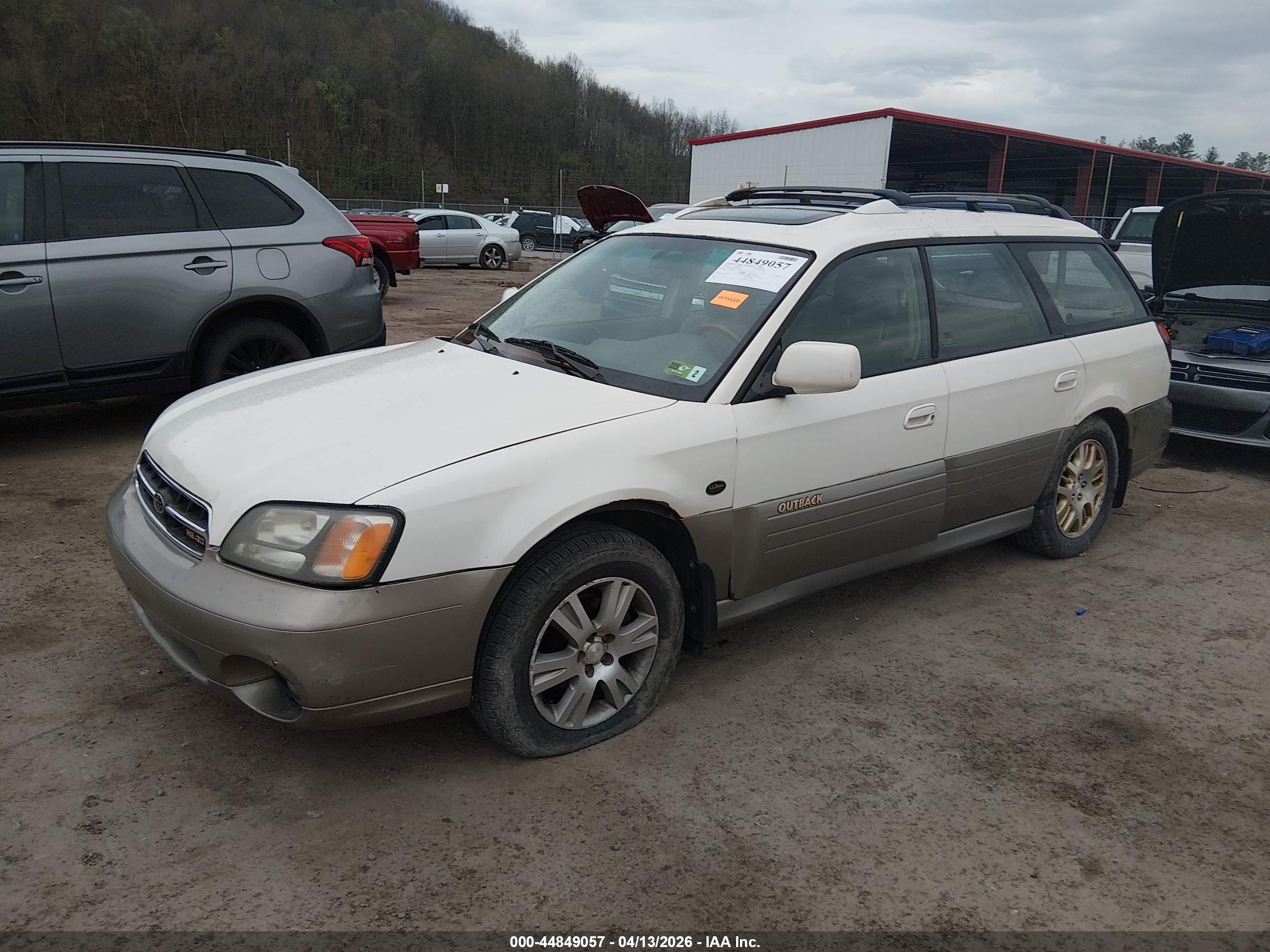 SUBARU OUTBACK image 2