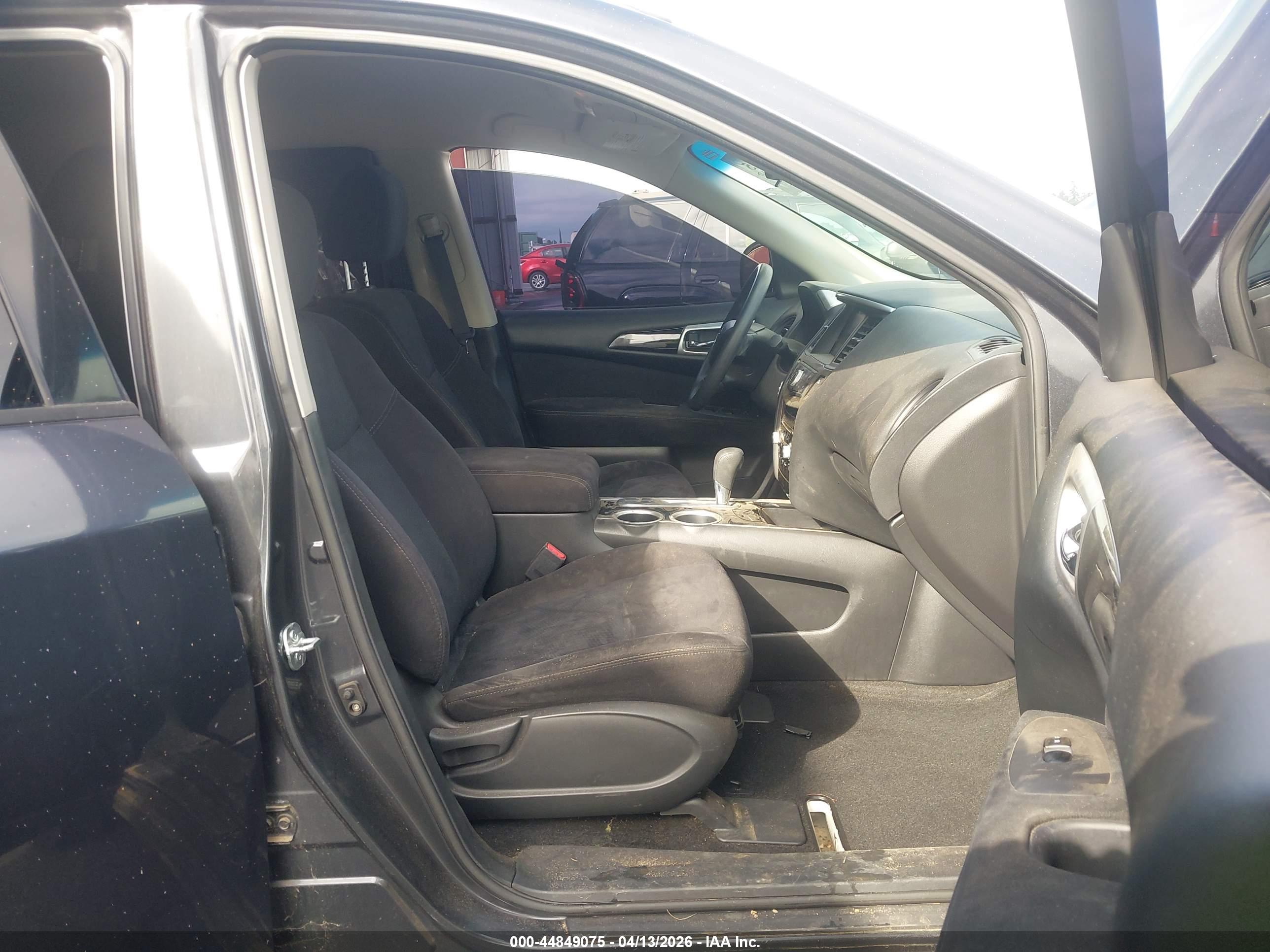 NISSAN PATHFINDER image 5