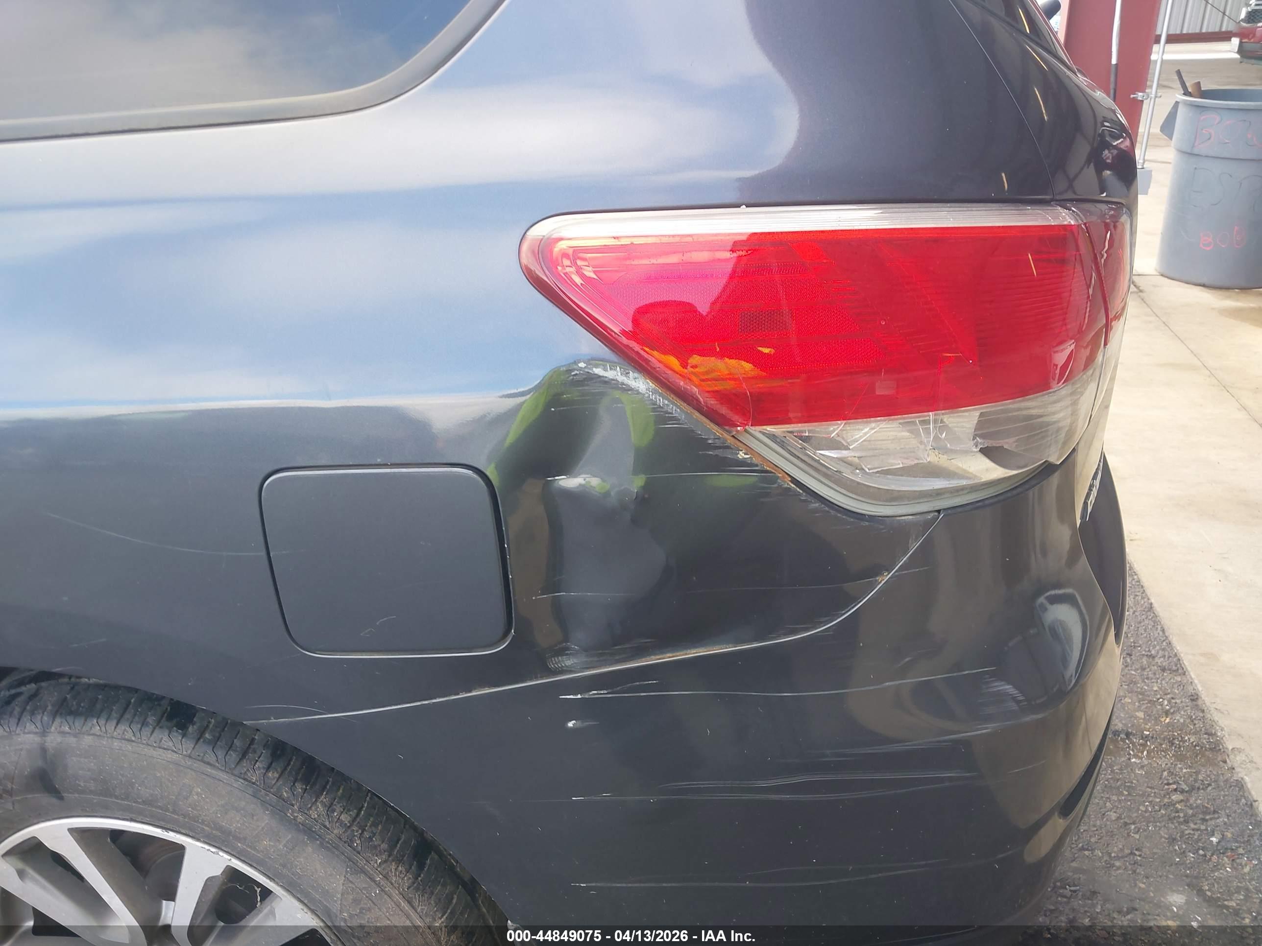 NISSAN PATHFINDER image 6