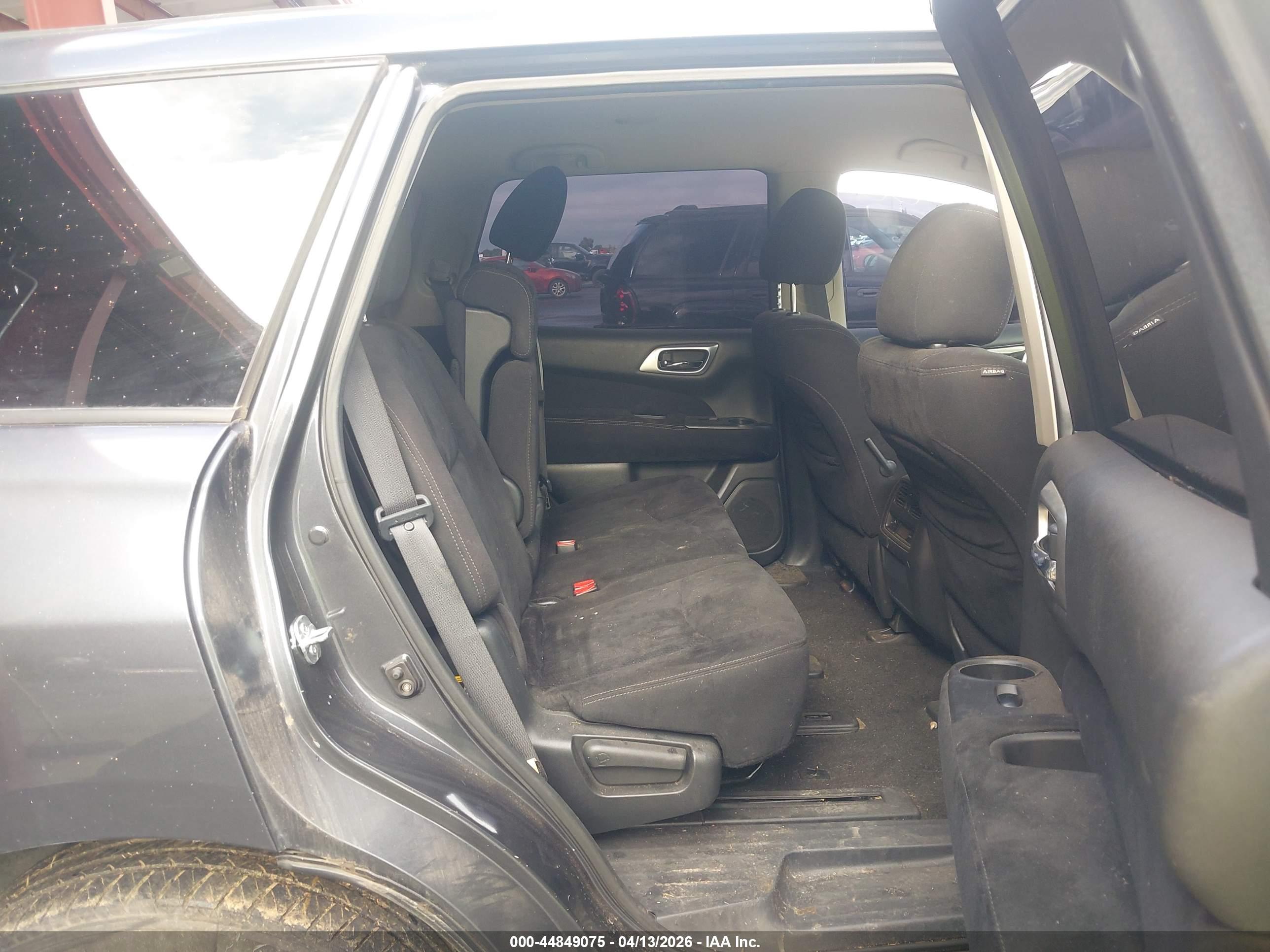 NISSAN PATHFINDER image 8