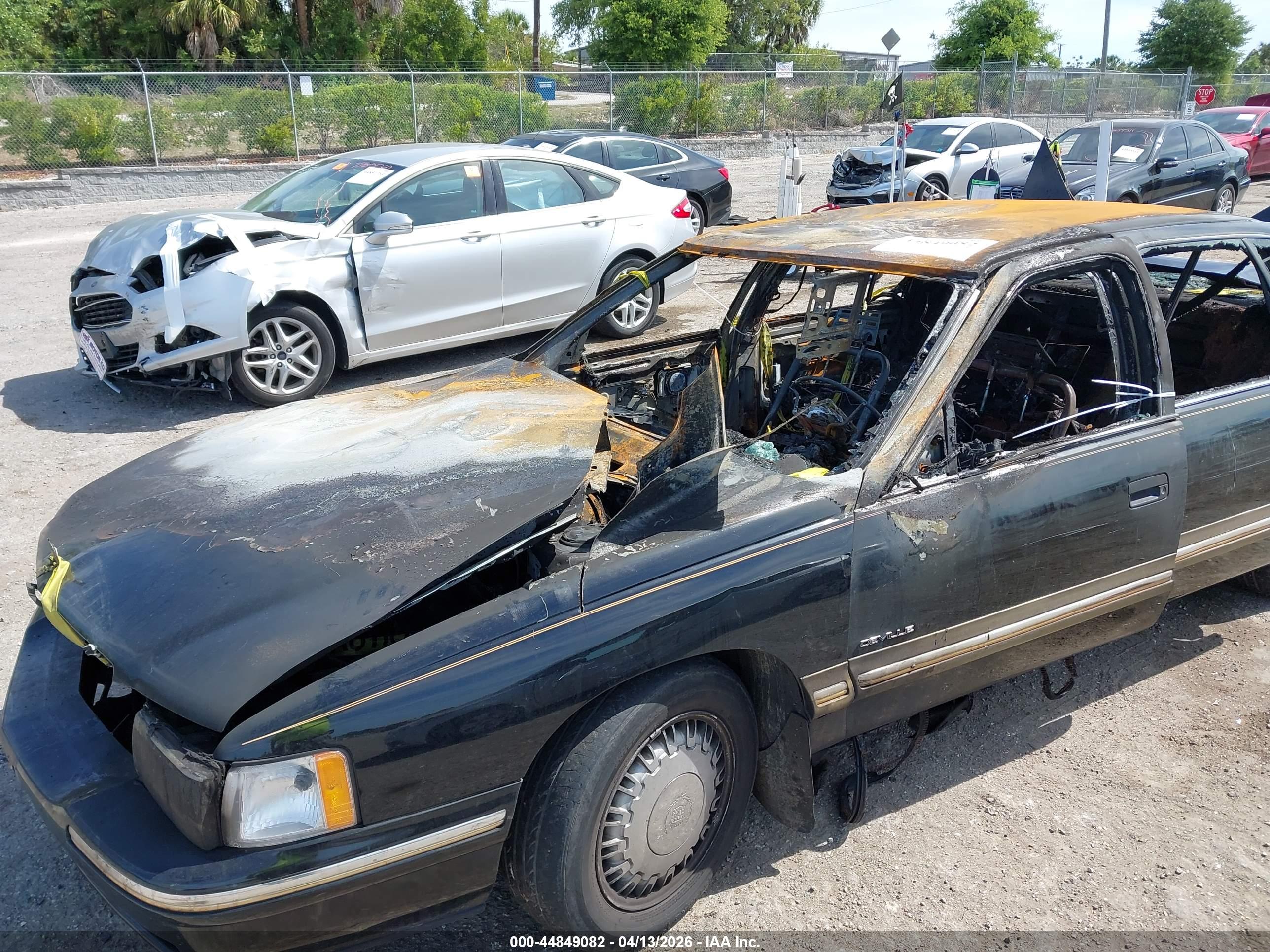 CADILLAC DEVILLE image 6