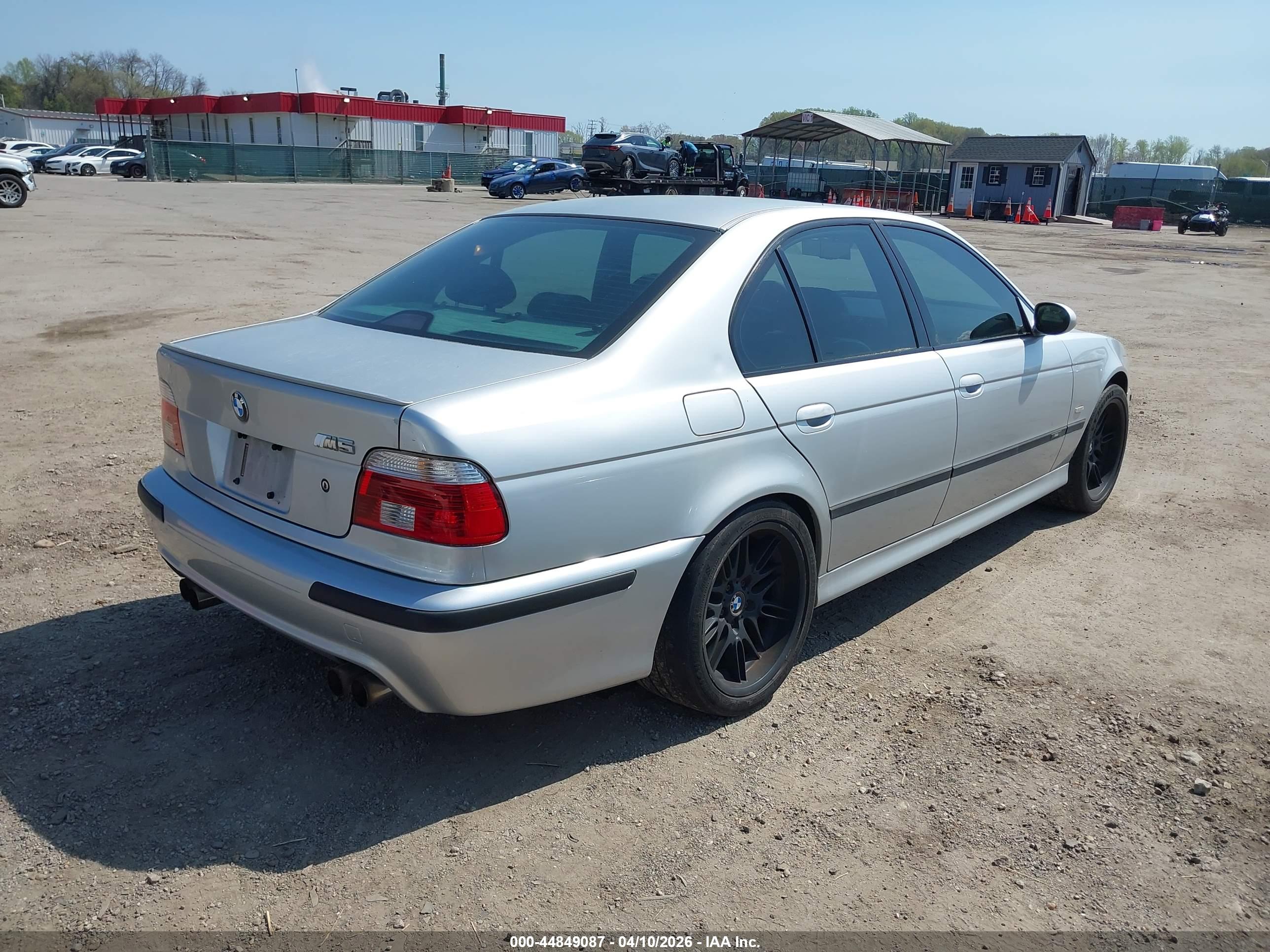 BMW M5 image 4