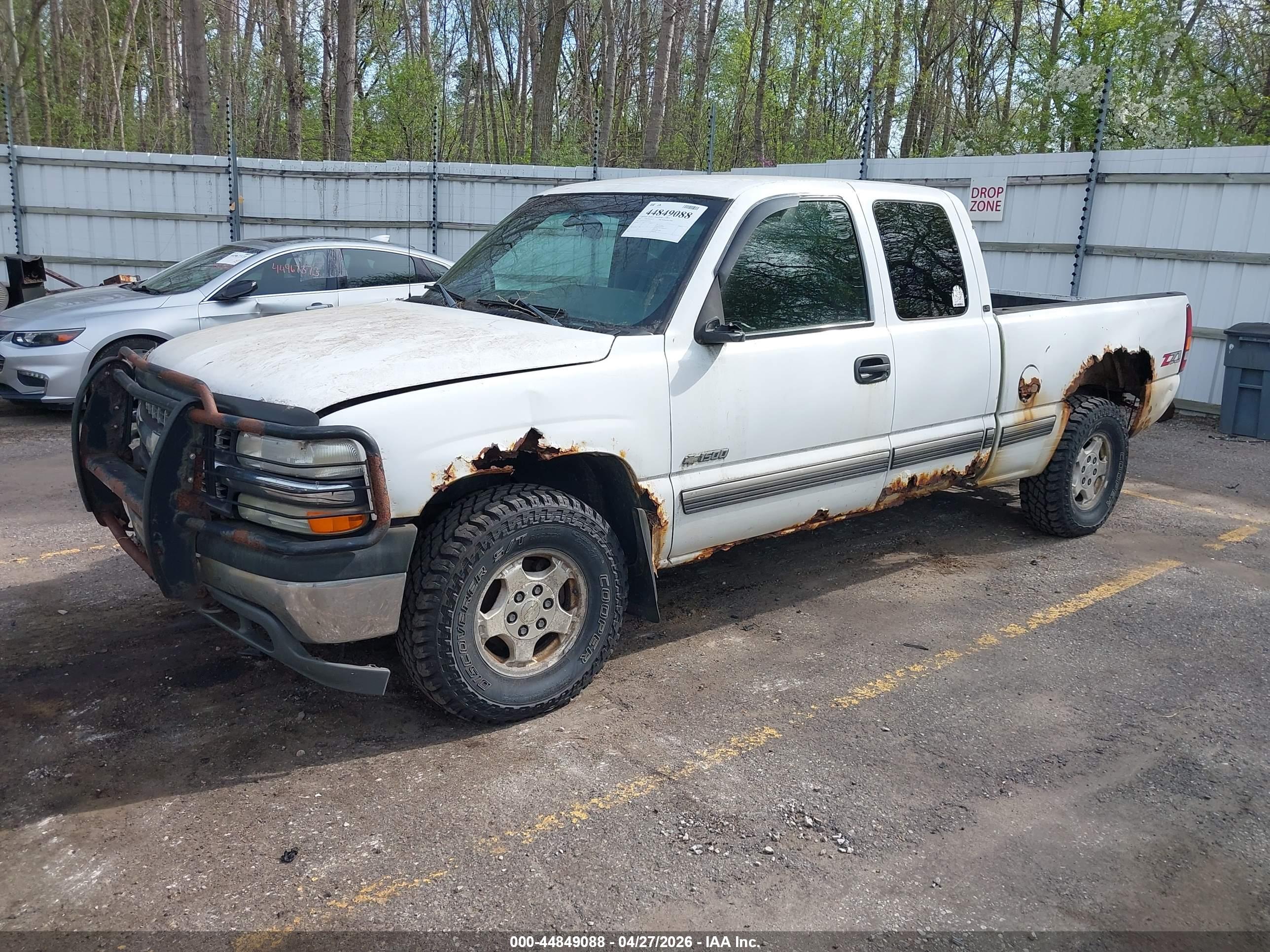 CHEVROLET SILVERADO image 2