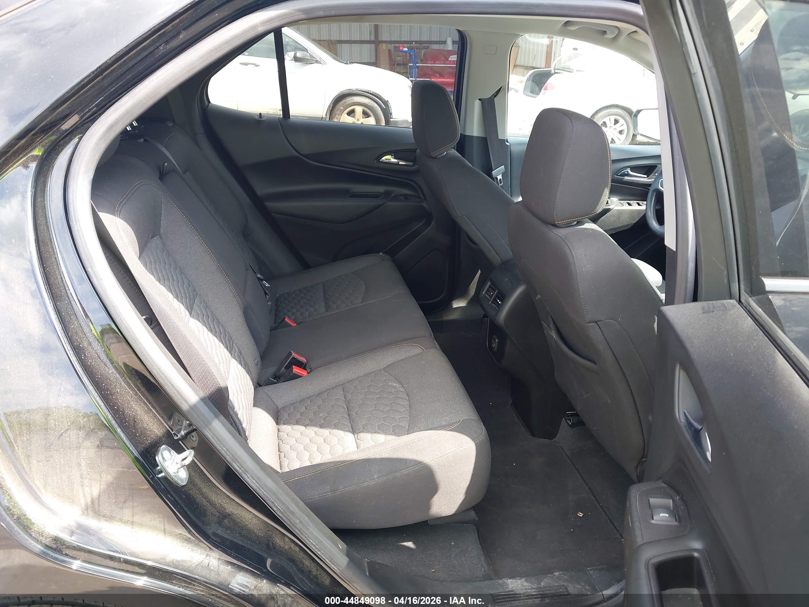 CHEVROLET EQUINOX image 8