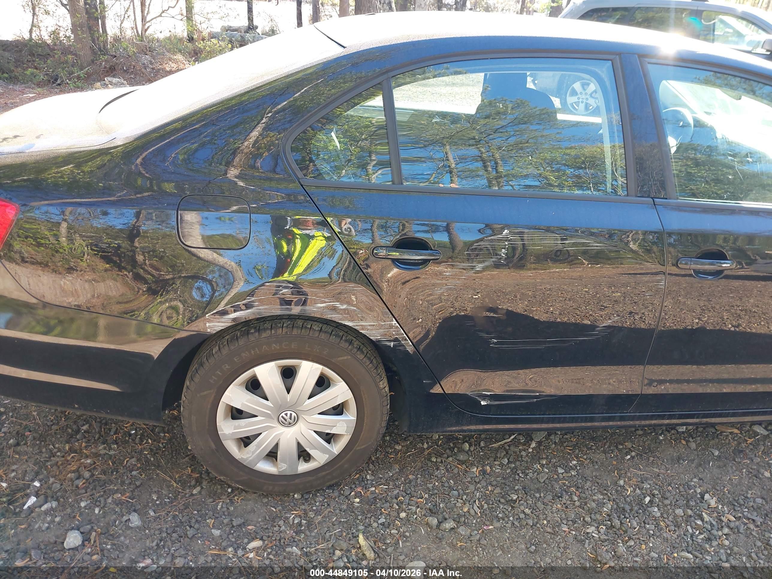 VOLKSWAGEN JETTA image 6