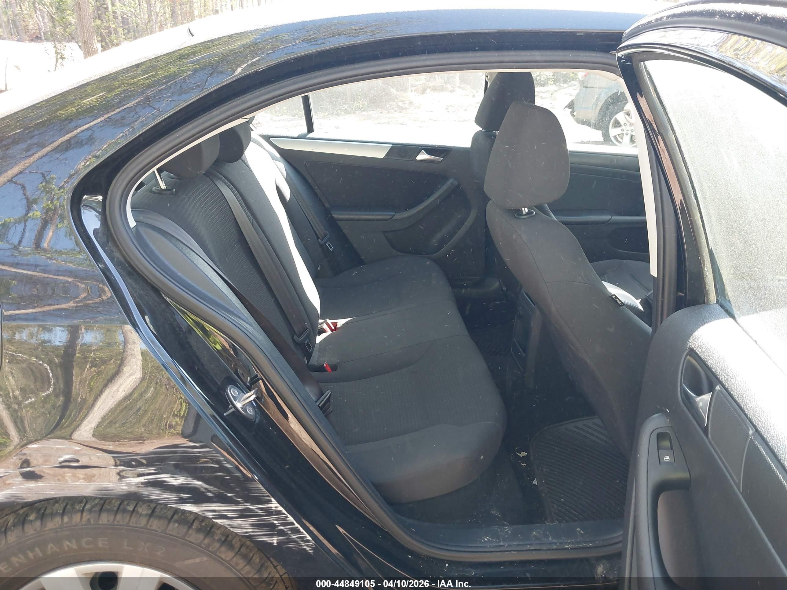 VOLKSWAGEN JETTA image 8
