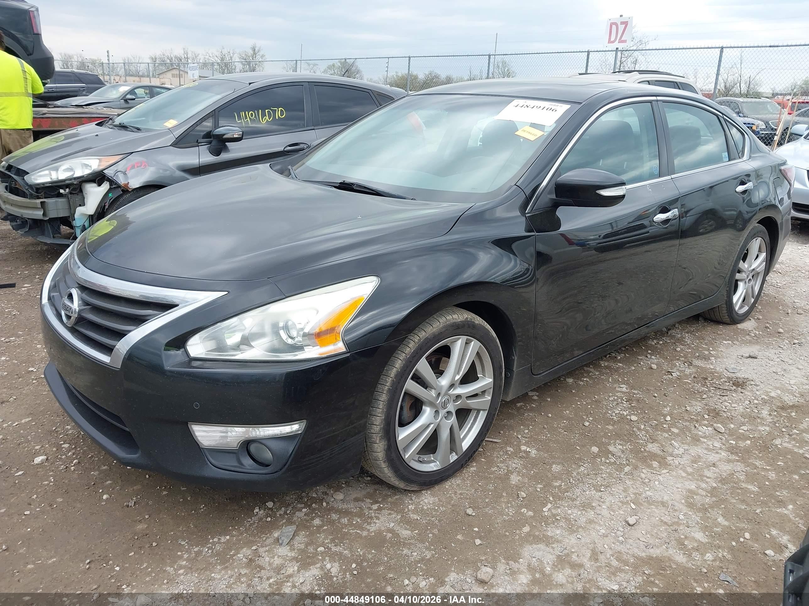 NISSAN ALTIMA image 2