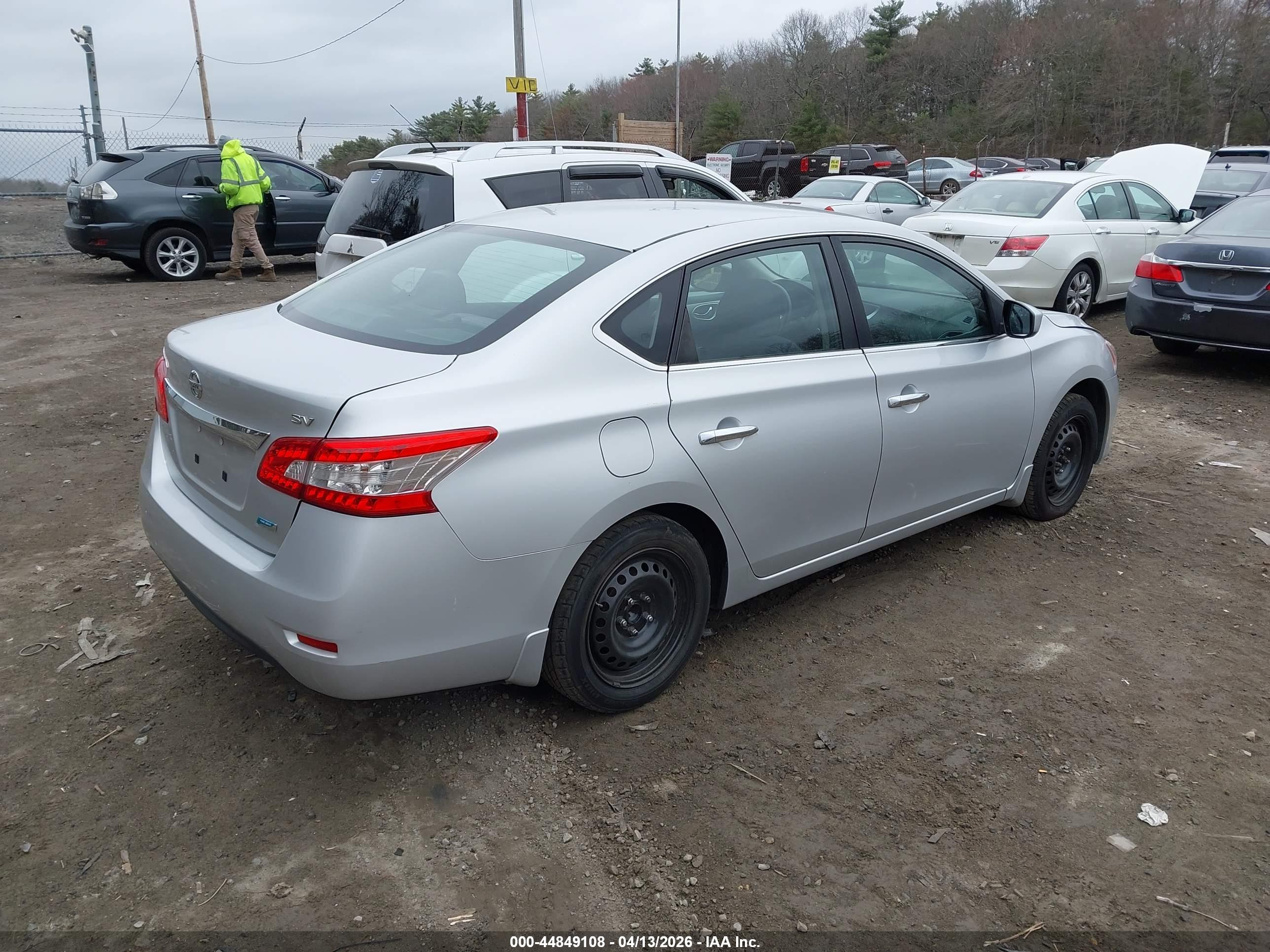 NISSAN SENTRA image 4