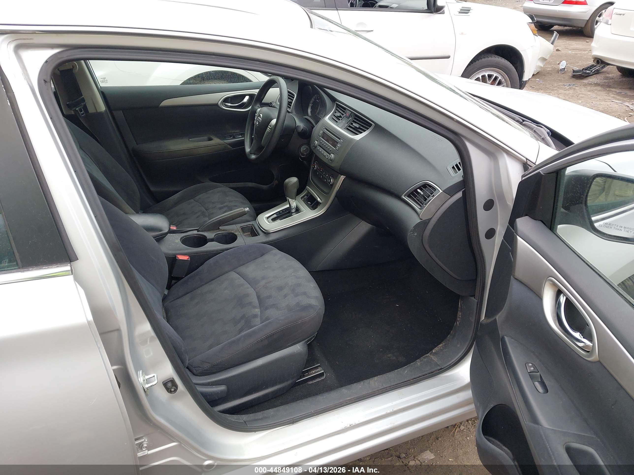 NISSAN SENTRA image 5